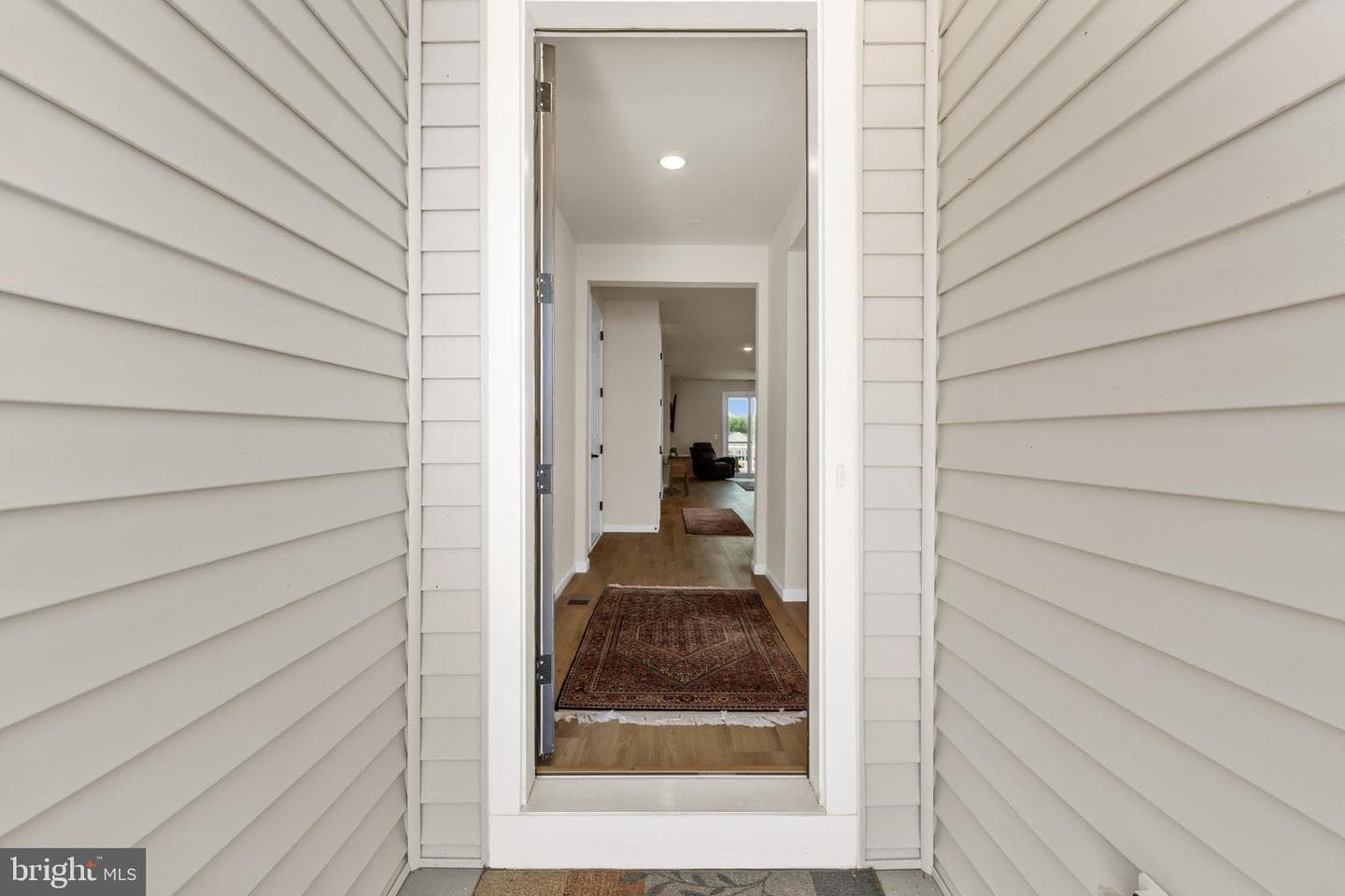 614 Clover Ln photo 6