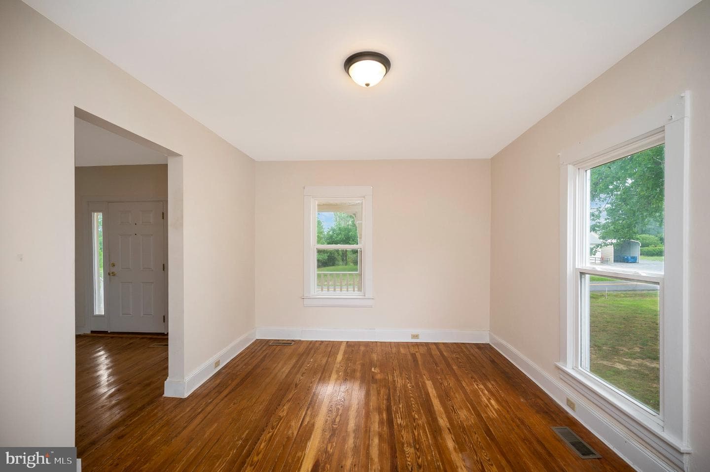 23202 Village Road photo 13