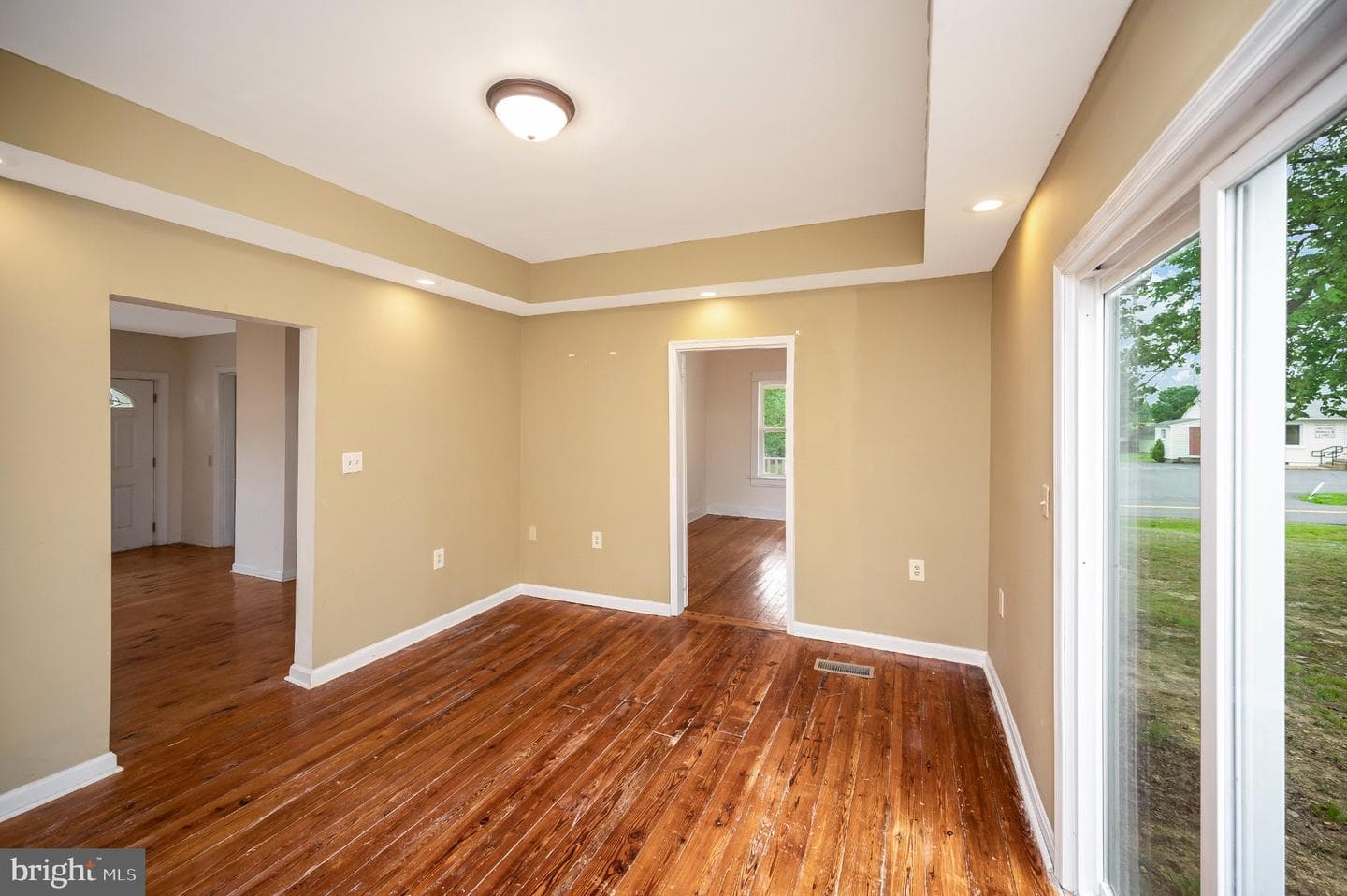 23202 Village Road photo 16