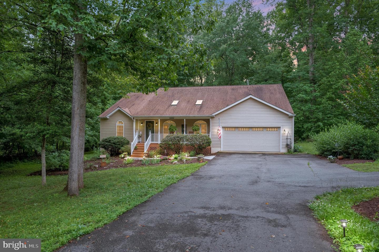 2402 Lakeview Parkway