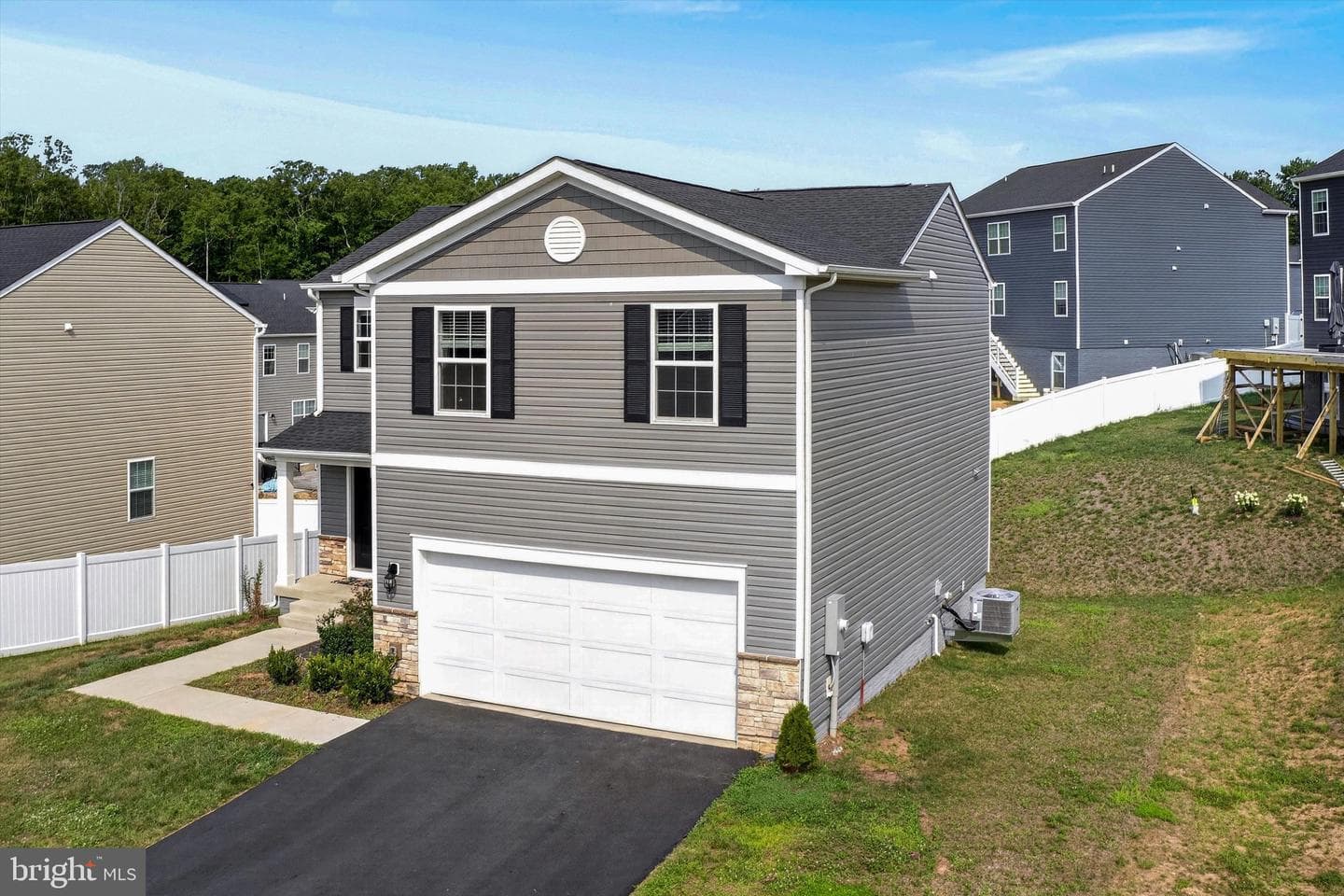 3155 White Tail Drive photo 4