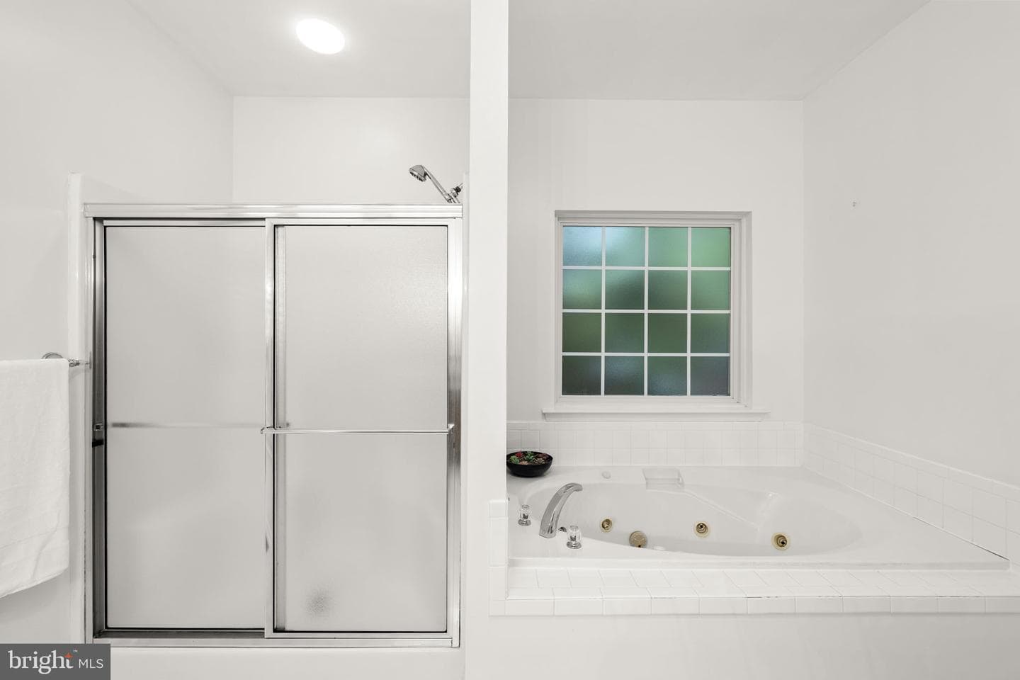 126 Yorktown Boulevard photo 30