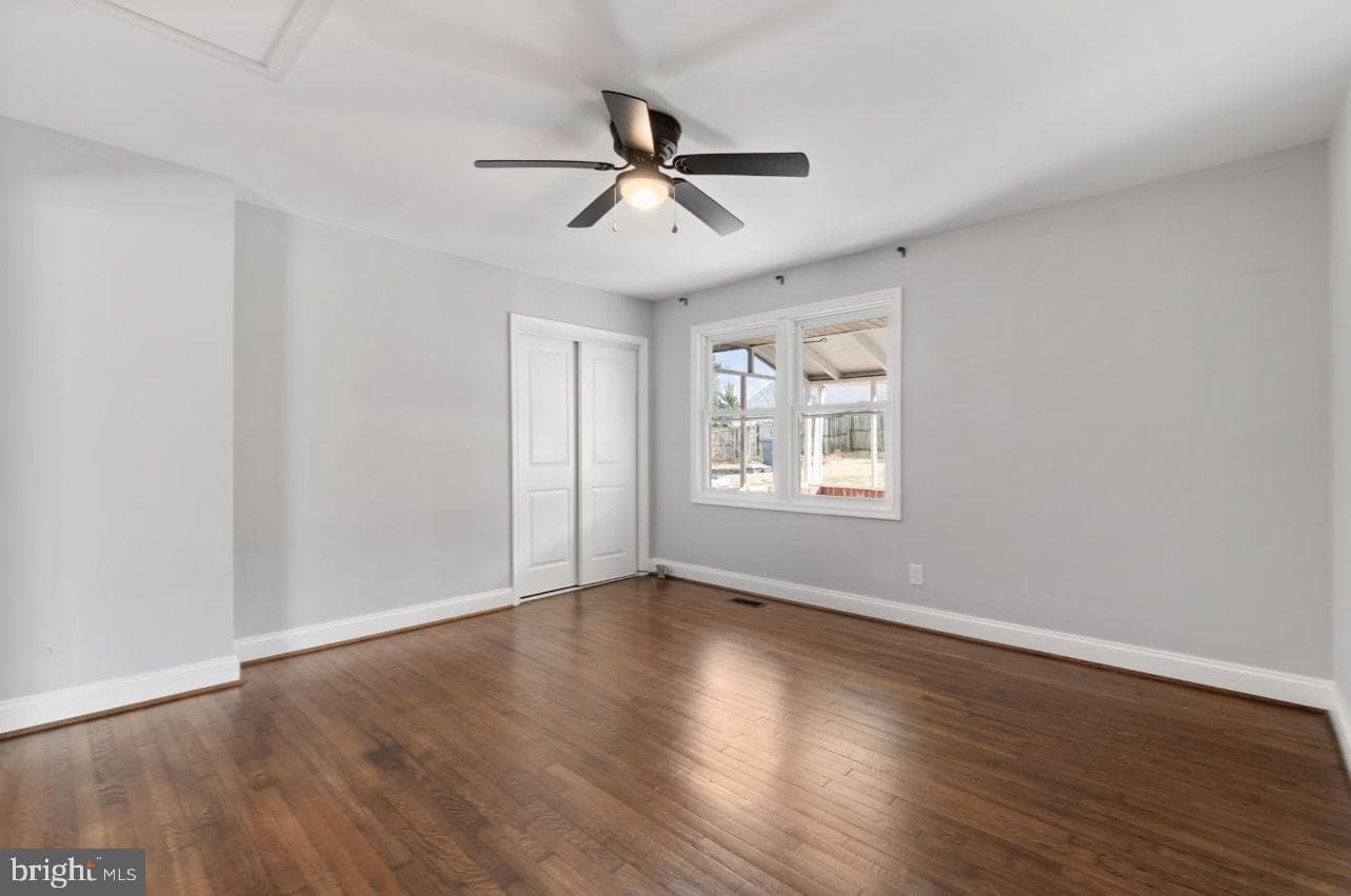 354 Berry Street photo 11