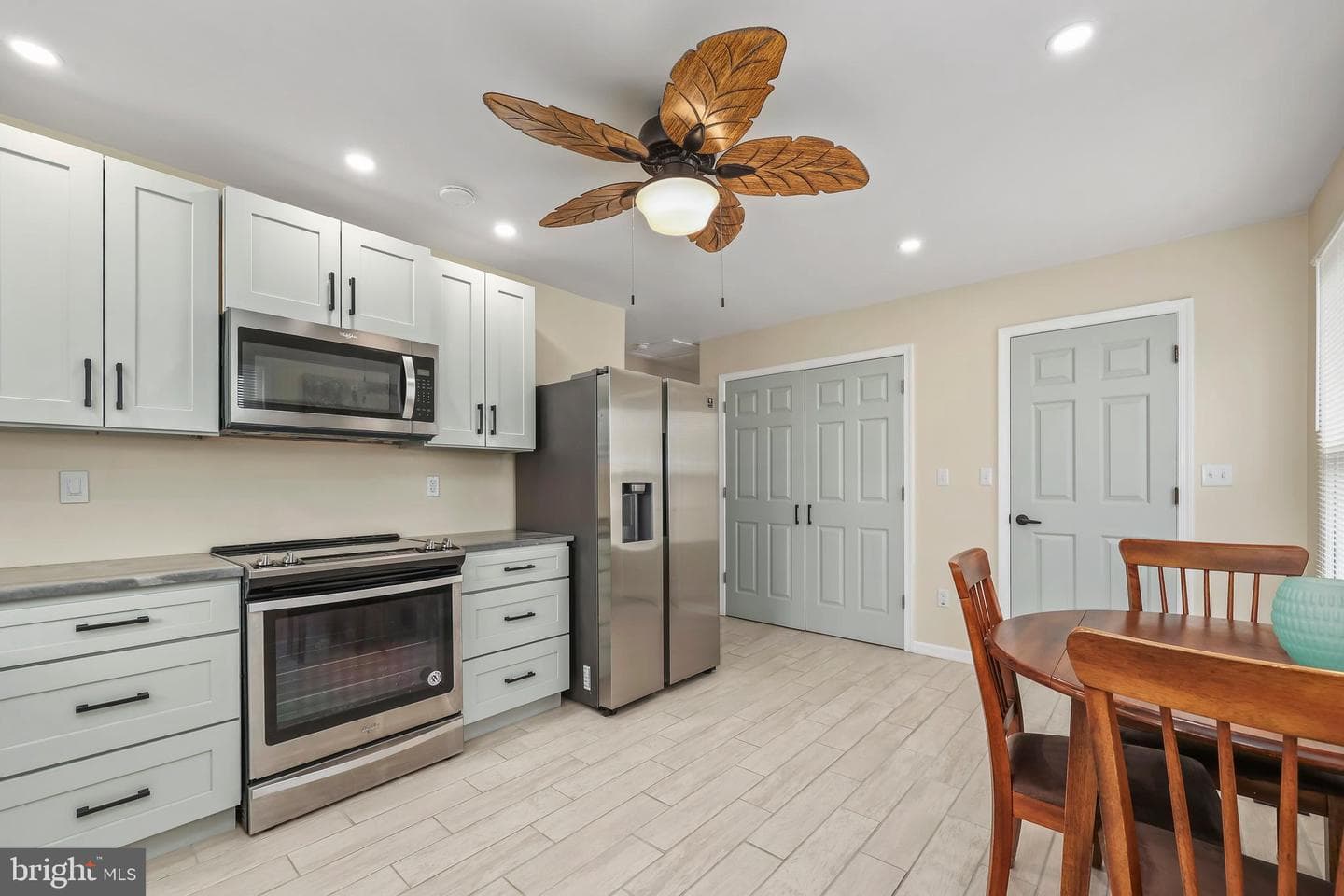189 Newton Street photo 16