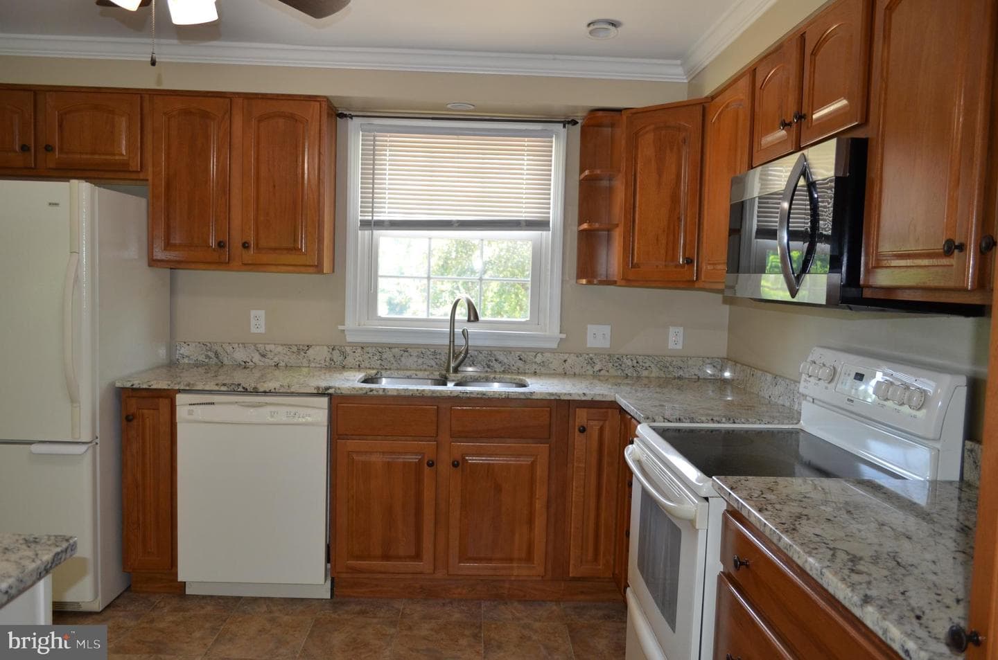 12097 Greenwood Road photo 8