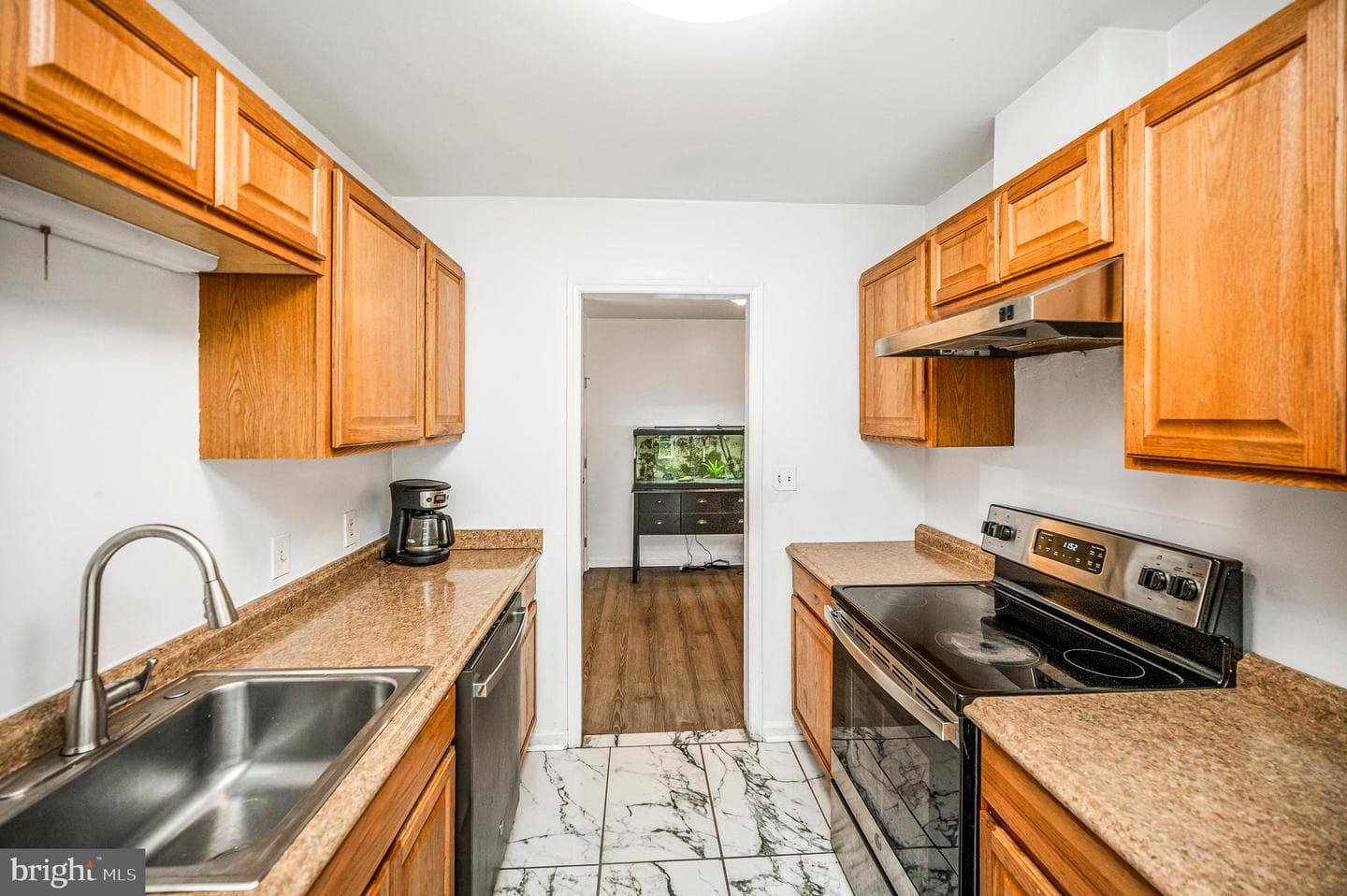 143 Jefferson Avenue photo 17