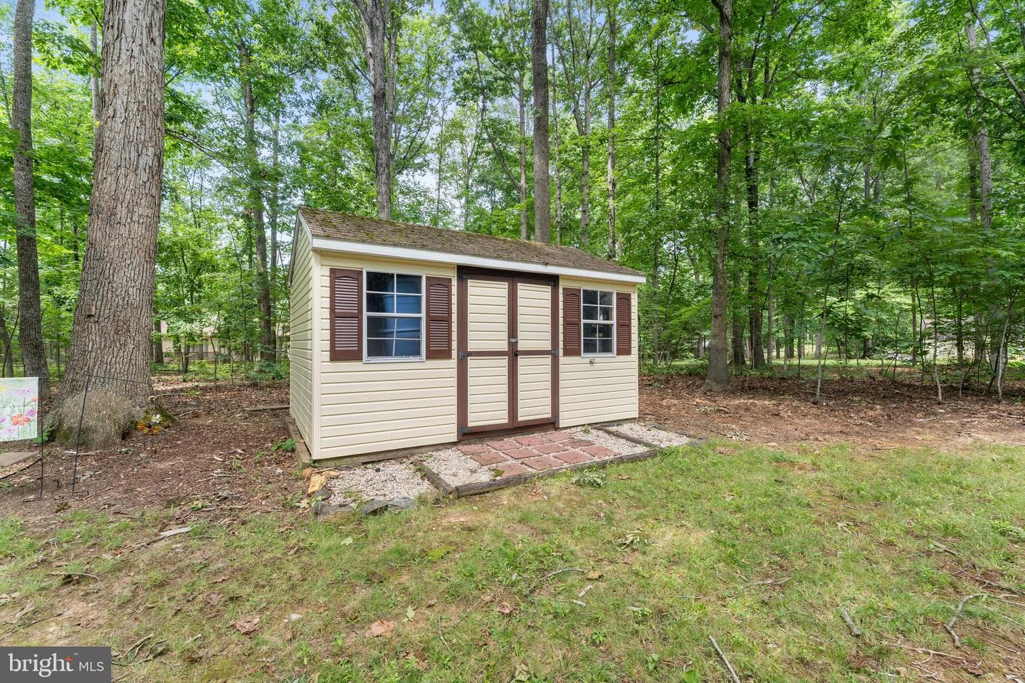 105 Tall Pines Avenue photo 36