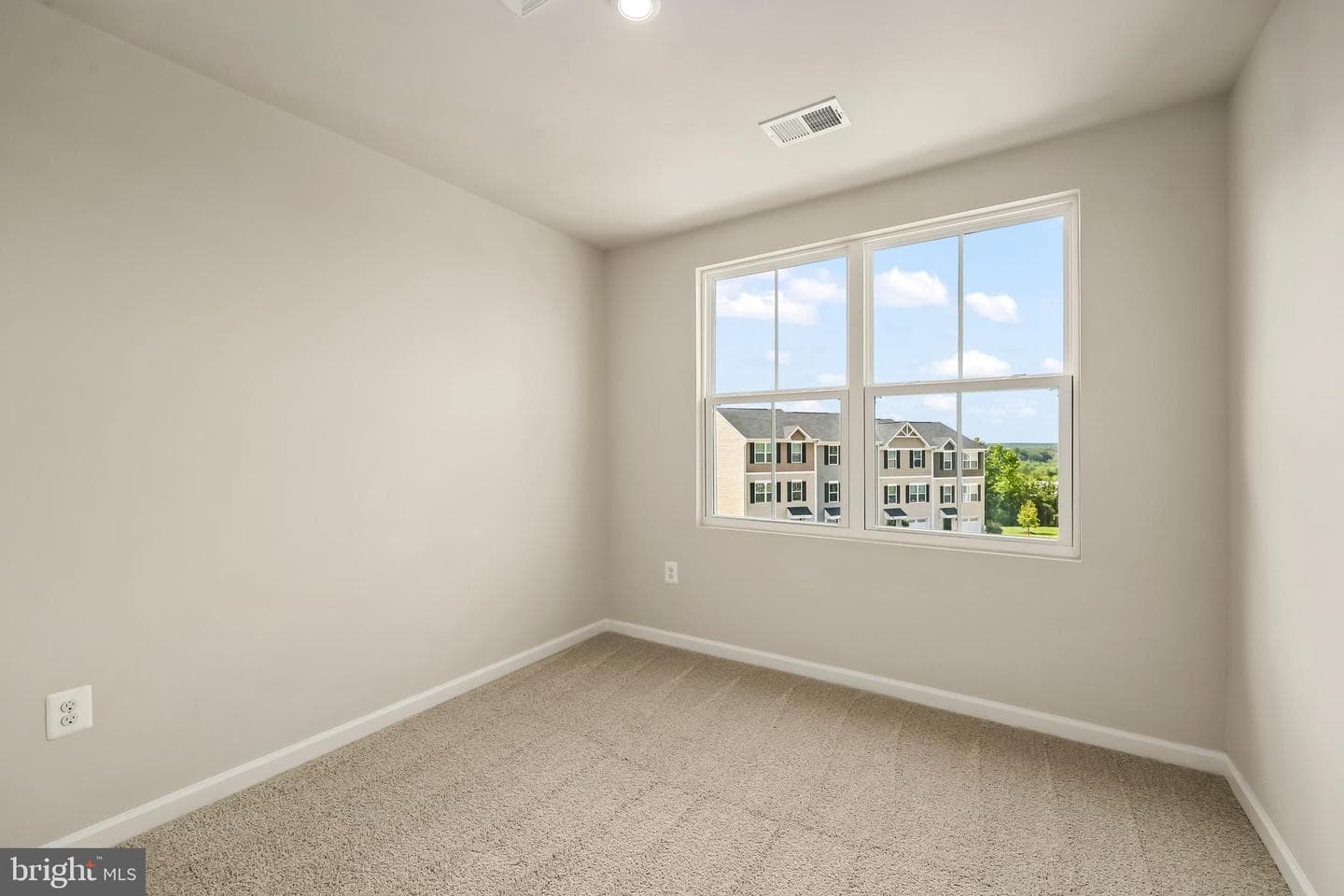 2876 Farzi Circle photo 29