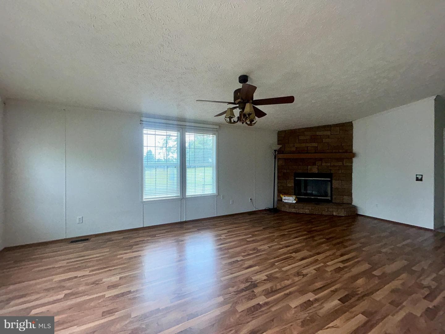 23221 Independence Road photo 54