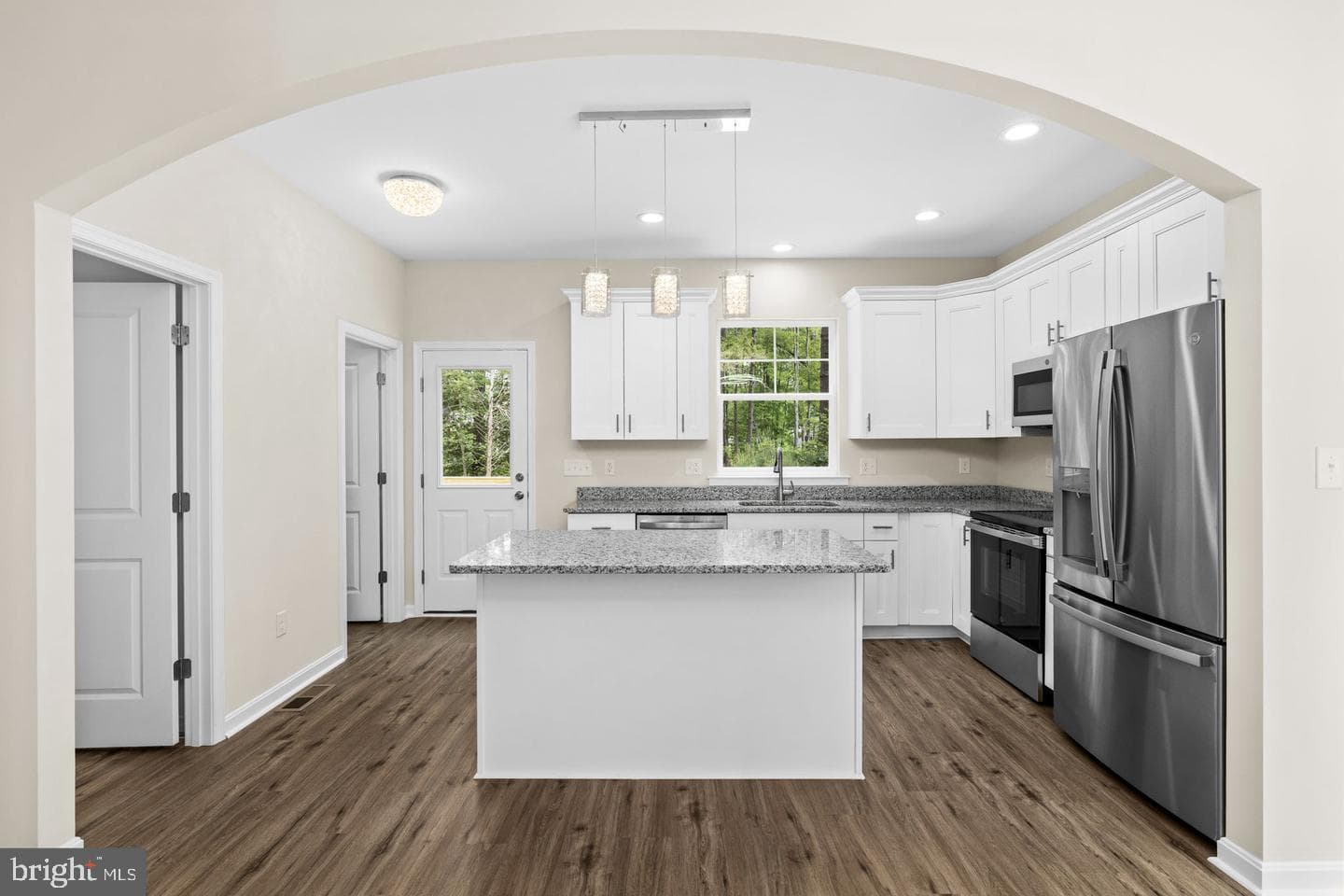 141 Yorktown Boulevard photo 3