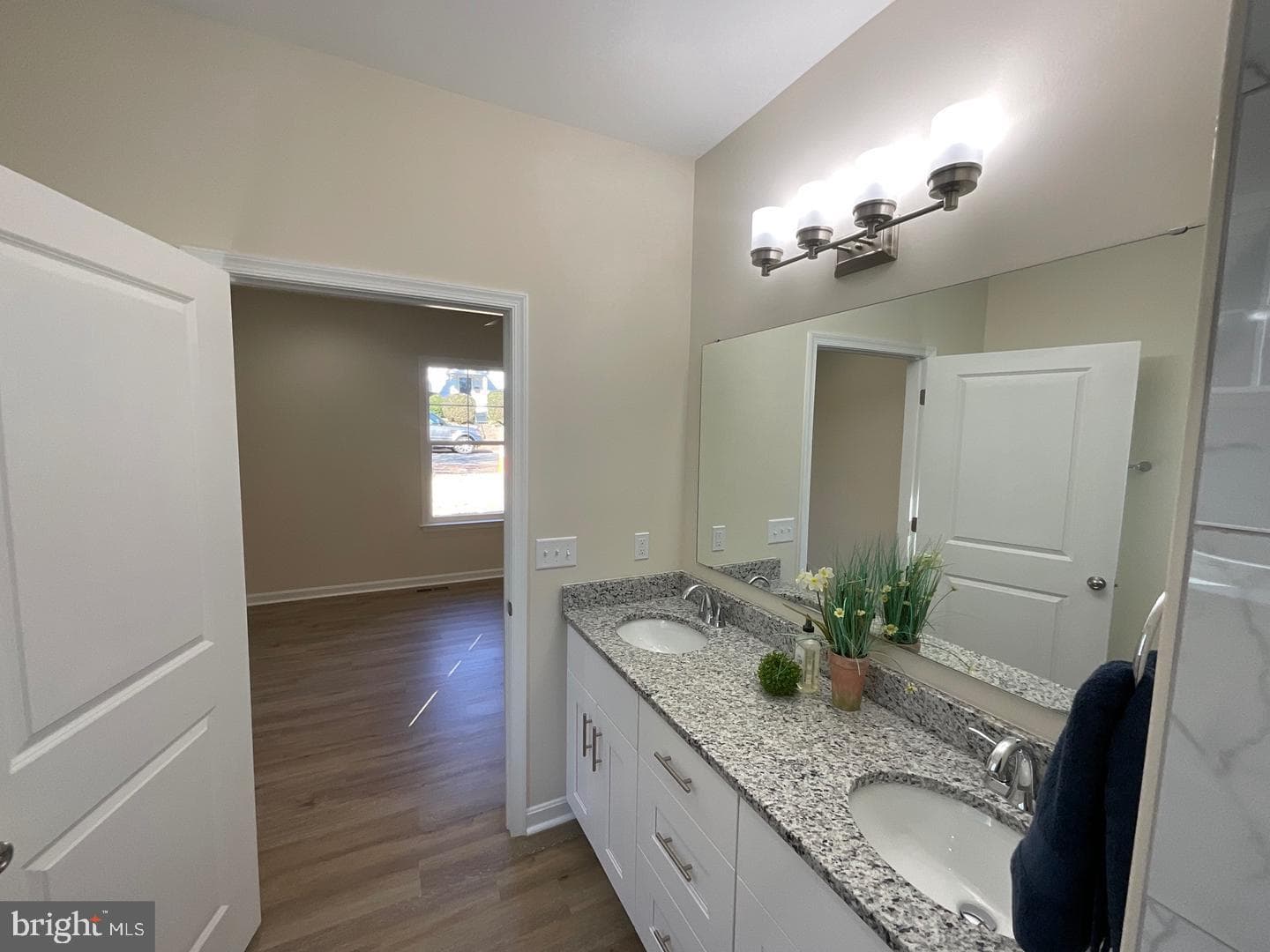 143 Yorktown Boulevard photo 6
