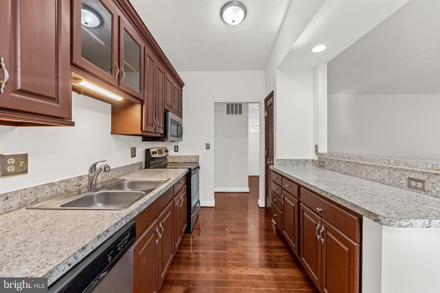 623 Yorktown Boulevard photo 17