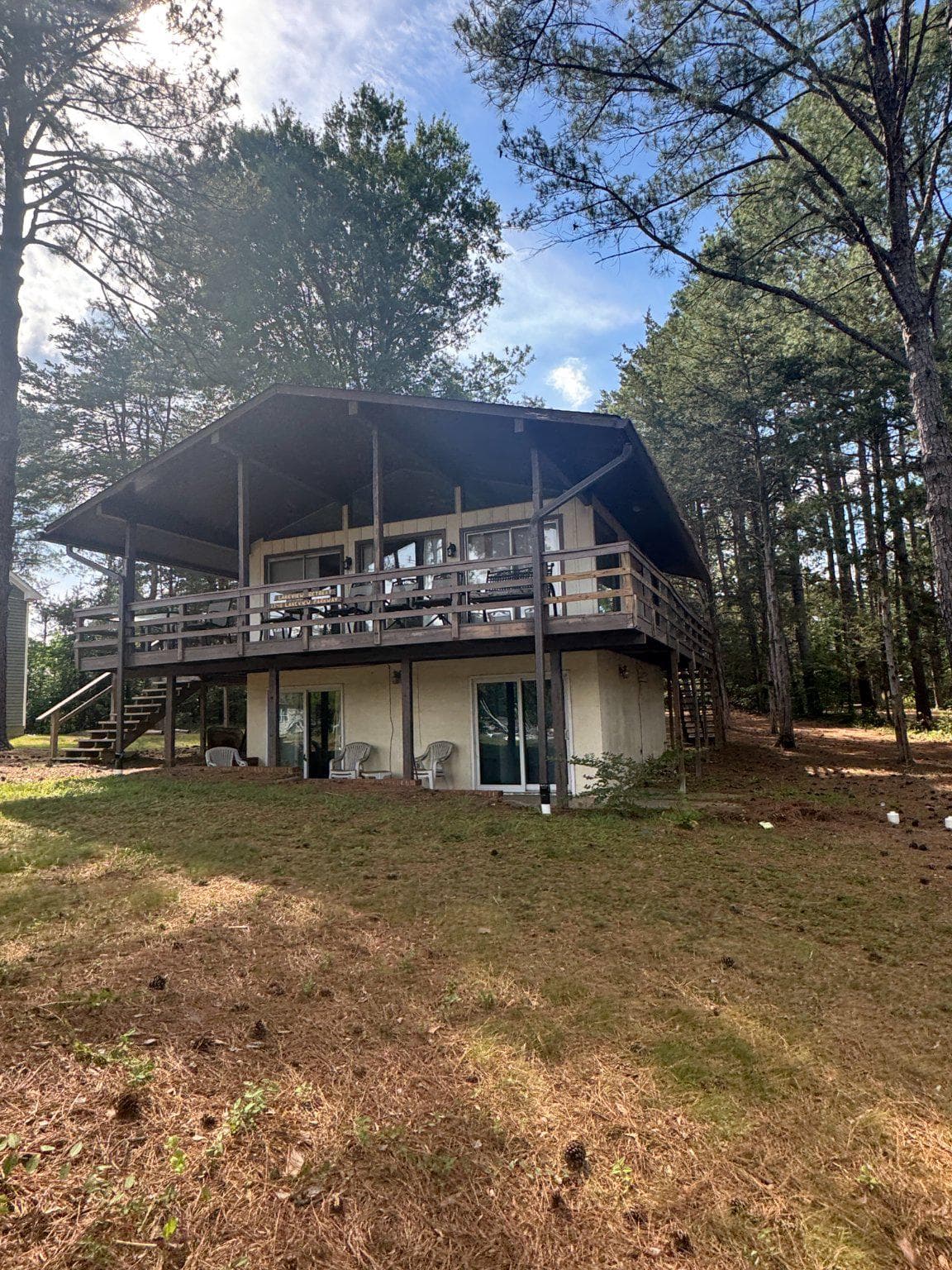 1348 Lakeview Parkway