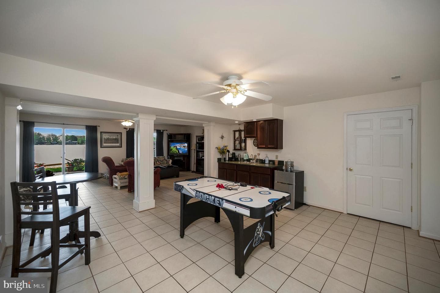626 Cornwallis Avenue photo 40
