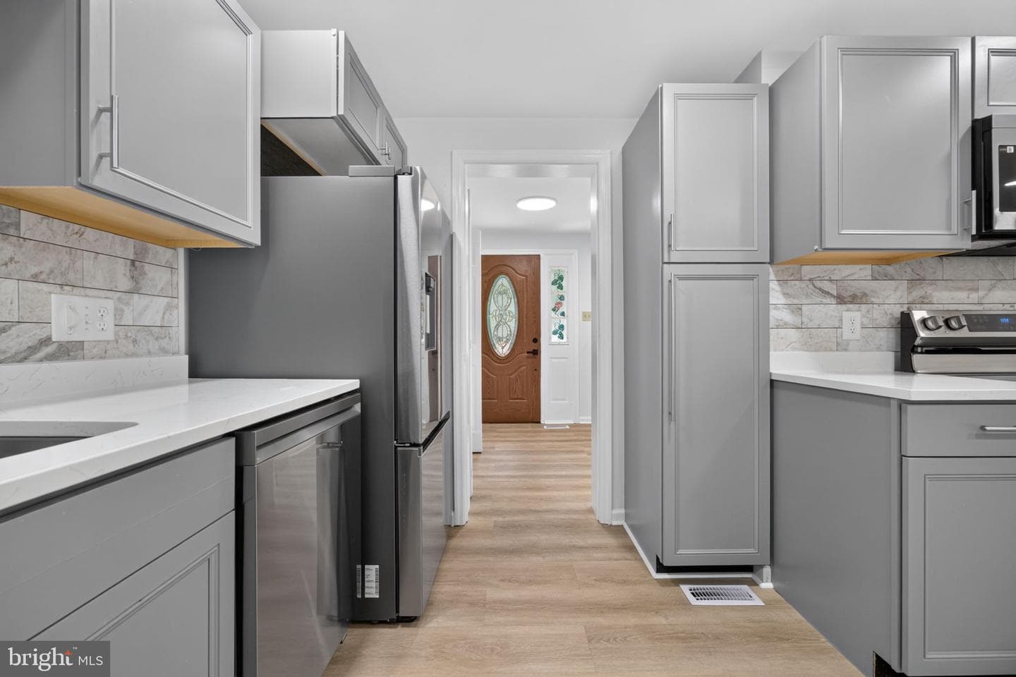 808 Mt Pleasant Drive photo 4