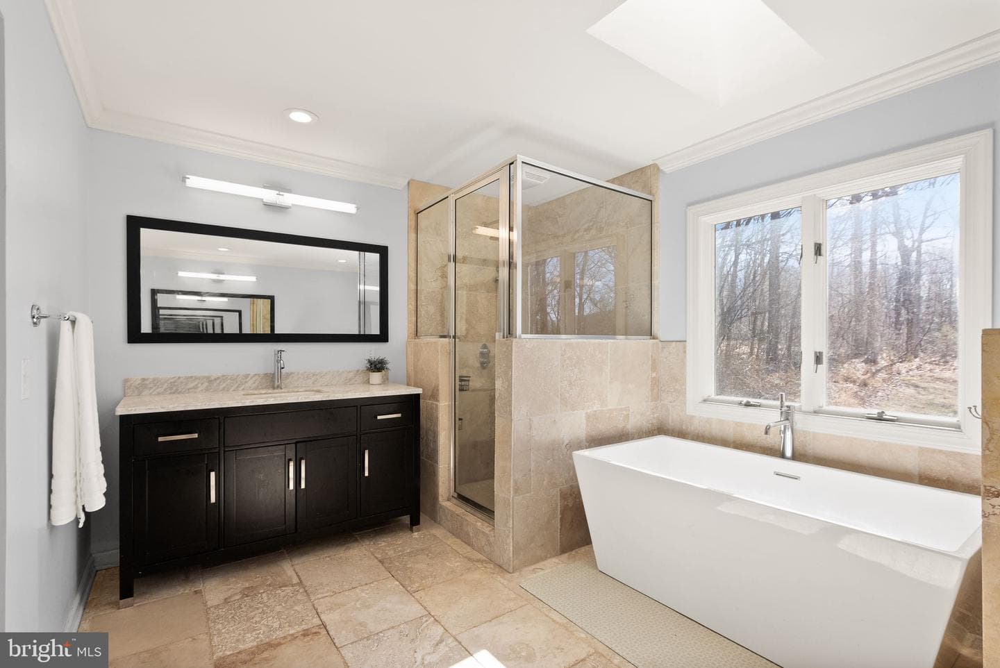 8089 Moormont Road photo 32