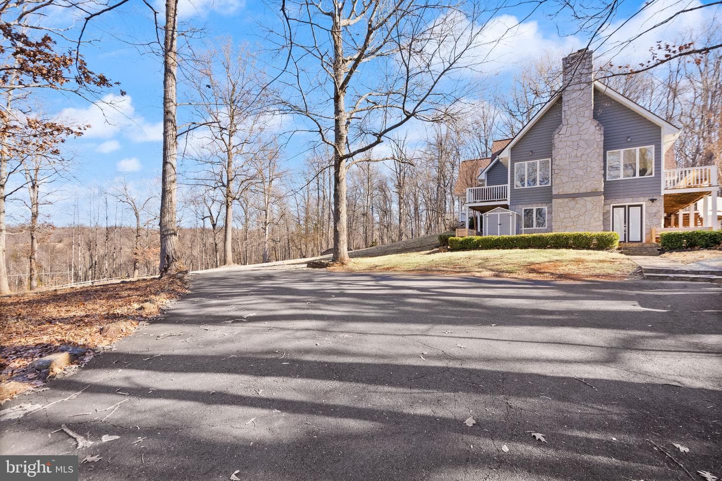 8089 Moormont Road photo 6