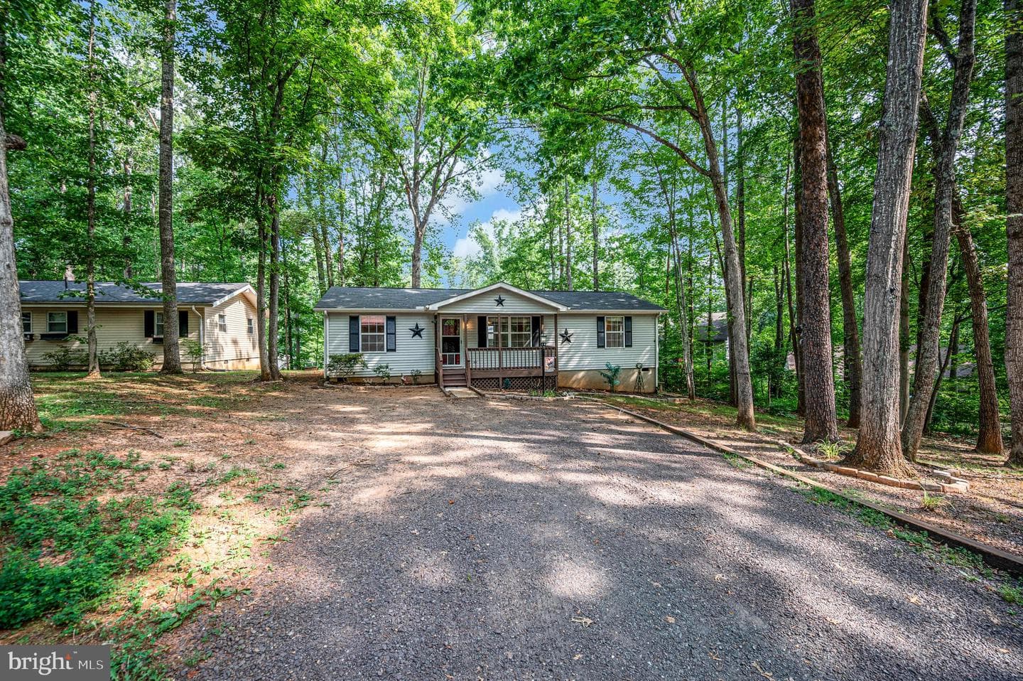 106 Edgehill Drive photo 3
