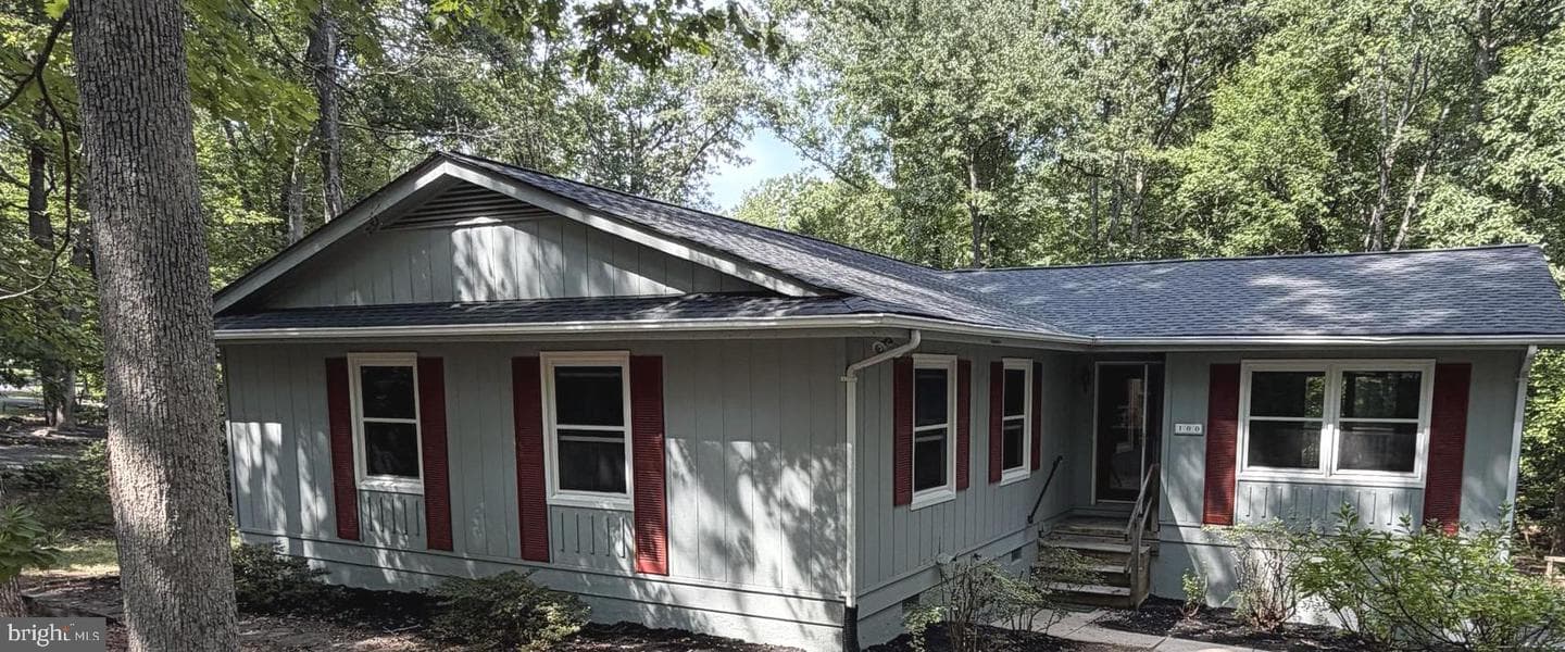 100 Tall Pines Avenue photo 1