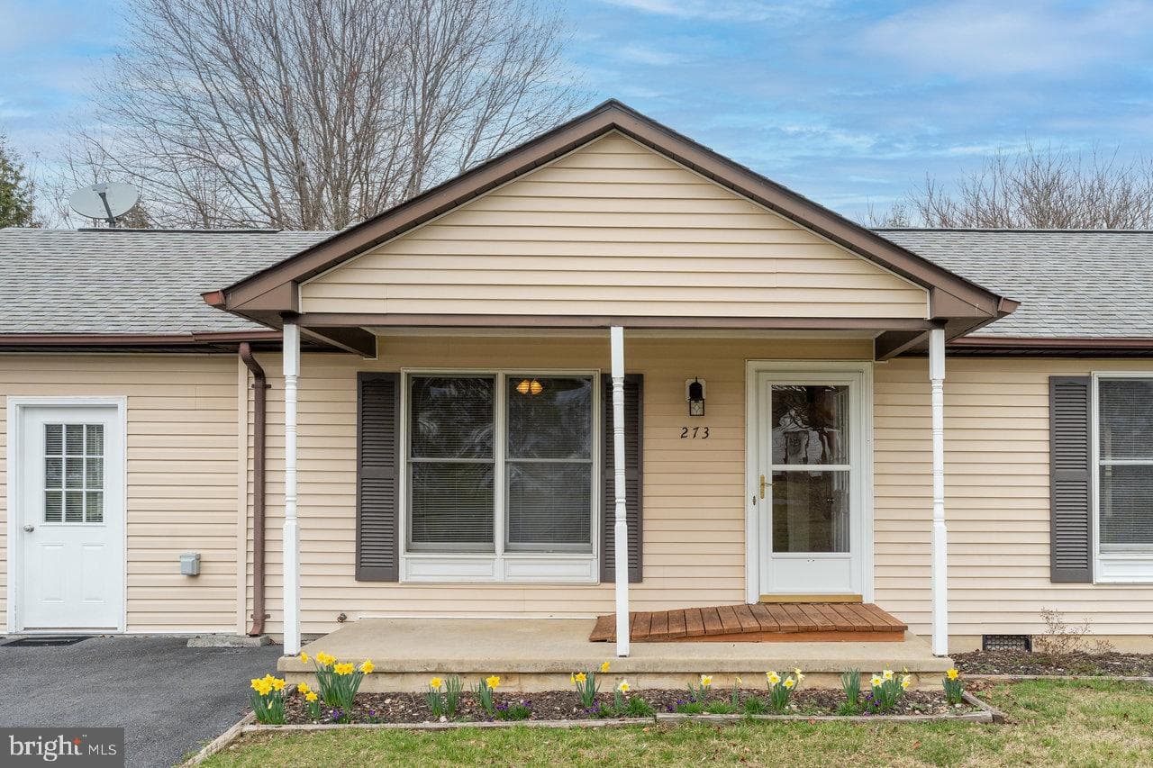 273 Fairview Road photo 2