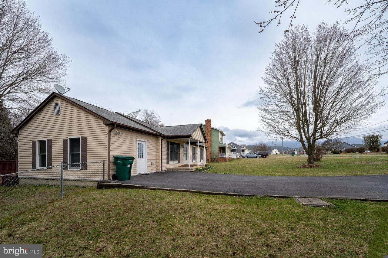 273 Fairview Road photo 30