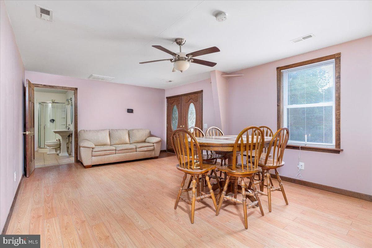 563 Park View Drive photo 6