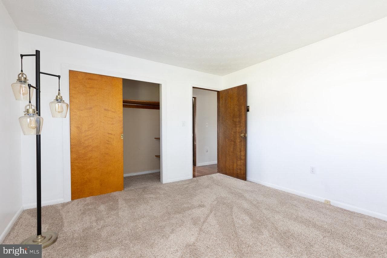 1 Rowe Drive photo 16