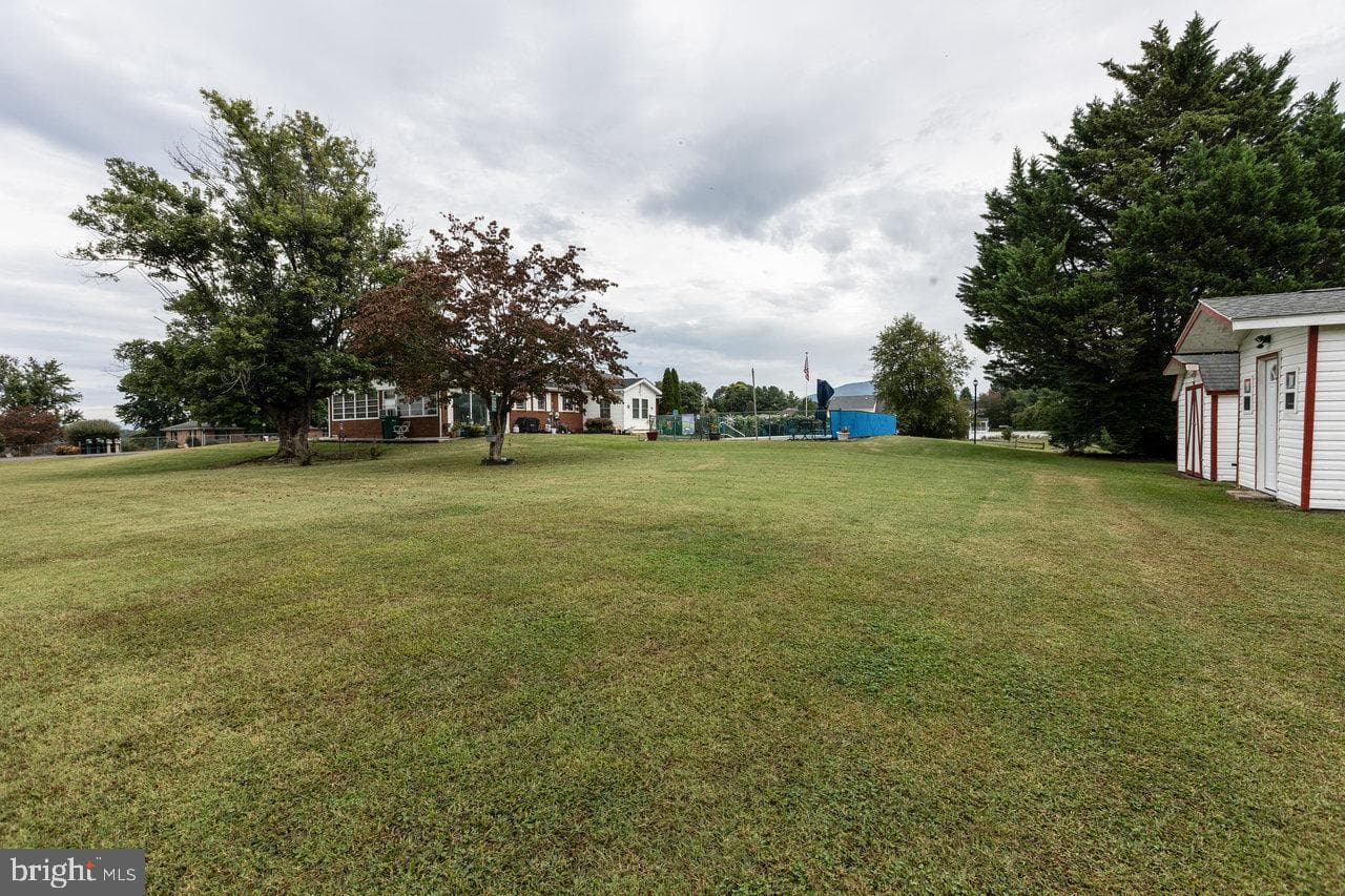 1 Rowe Drive photo 40