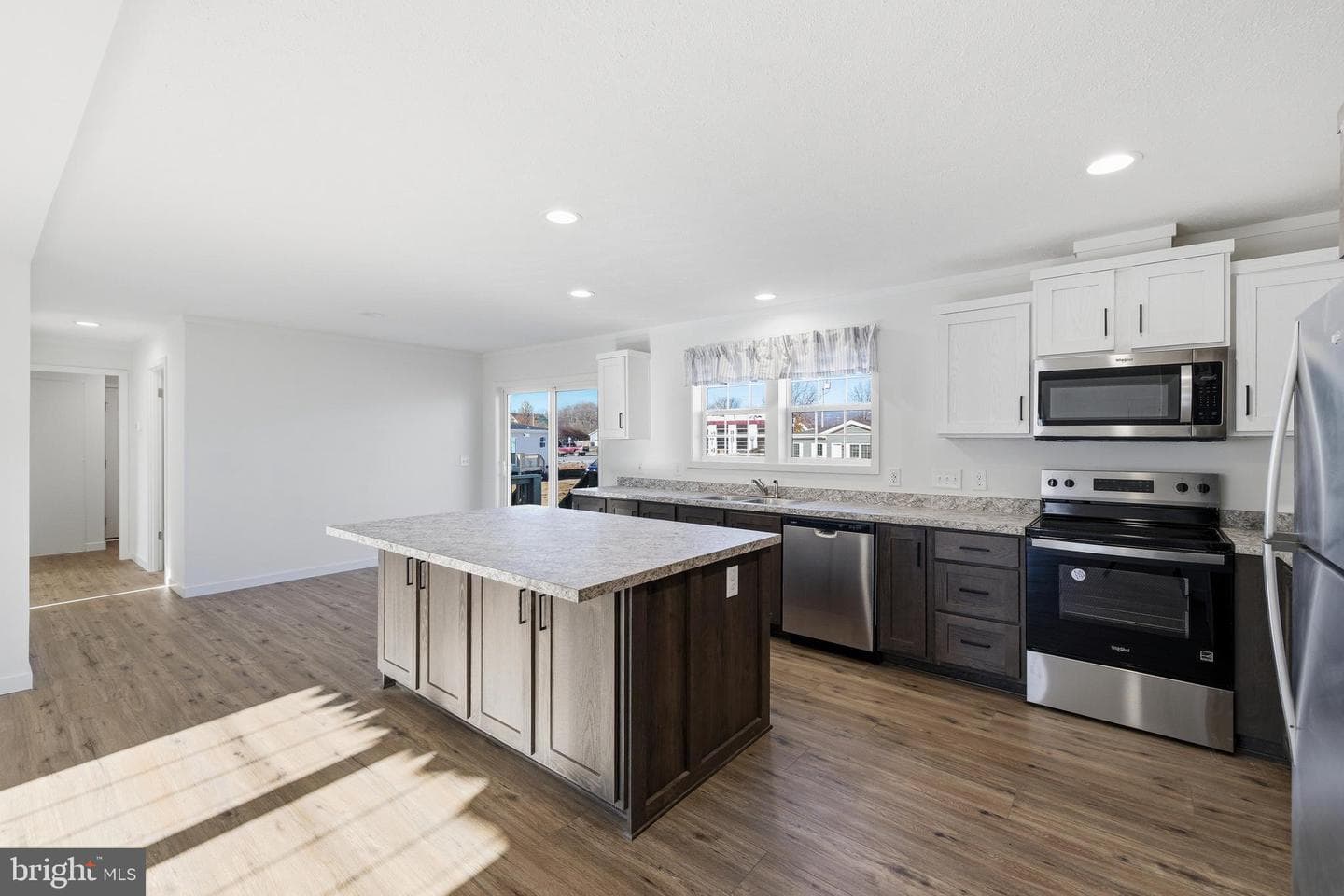 355 Park Road photo 8