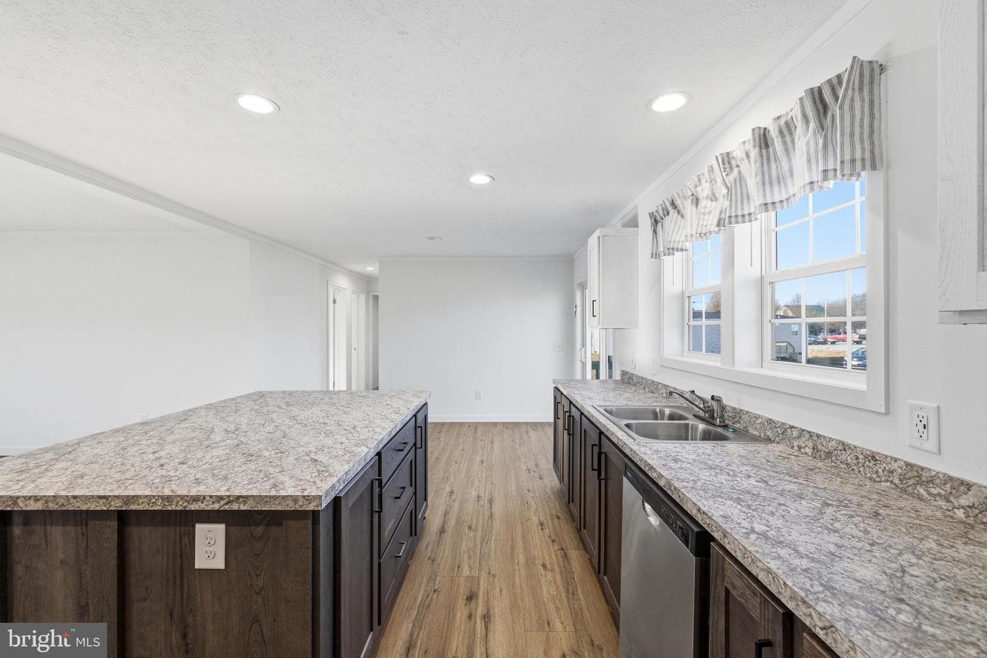 355 Park Road photo 9