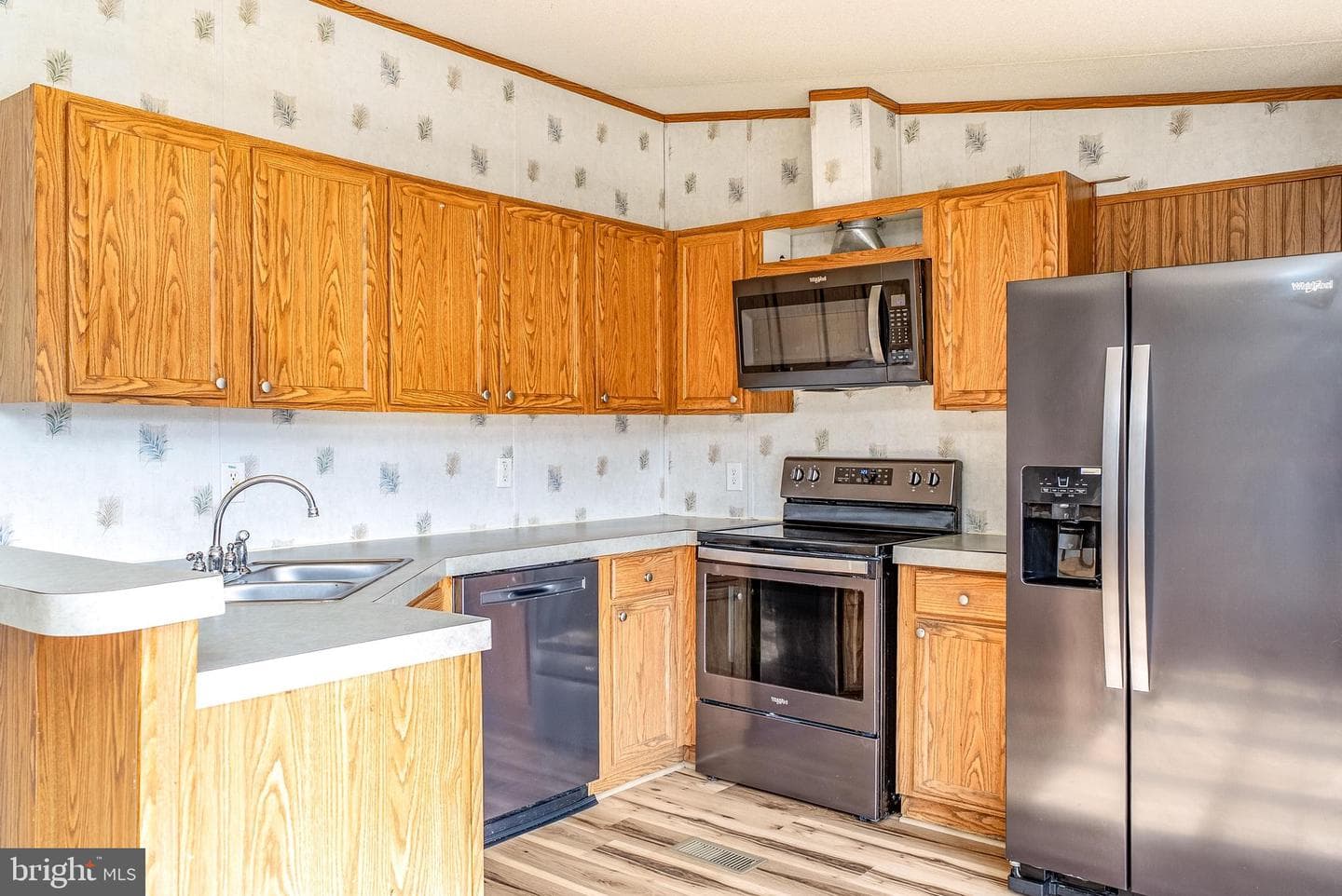 684 Jollett Road photo 10