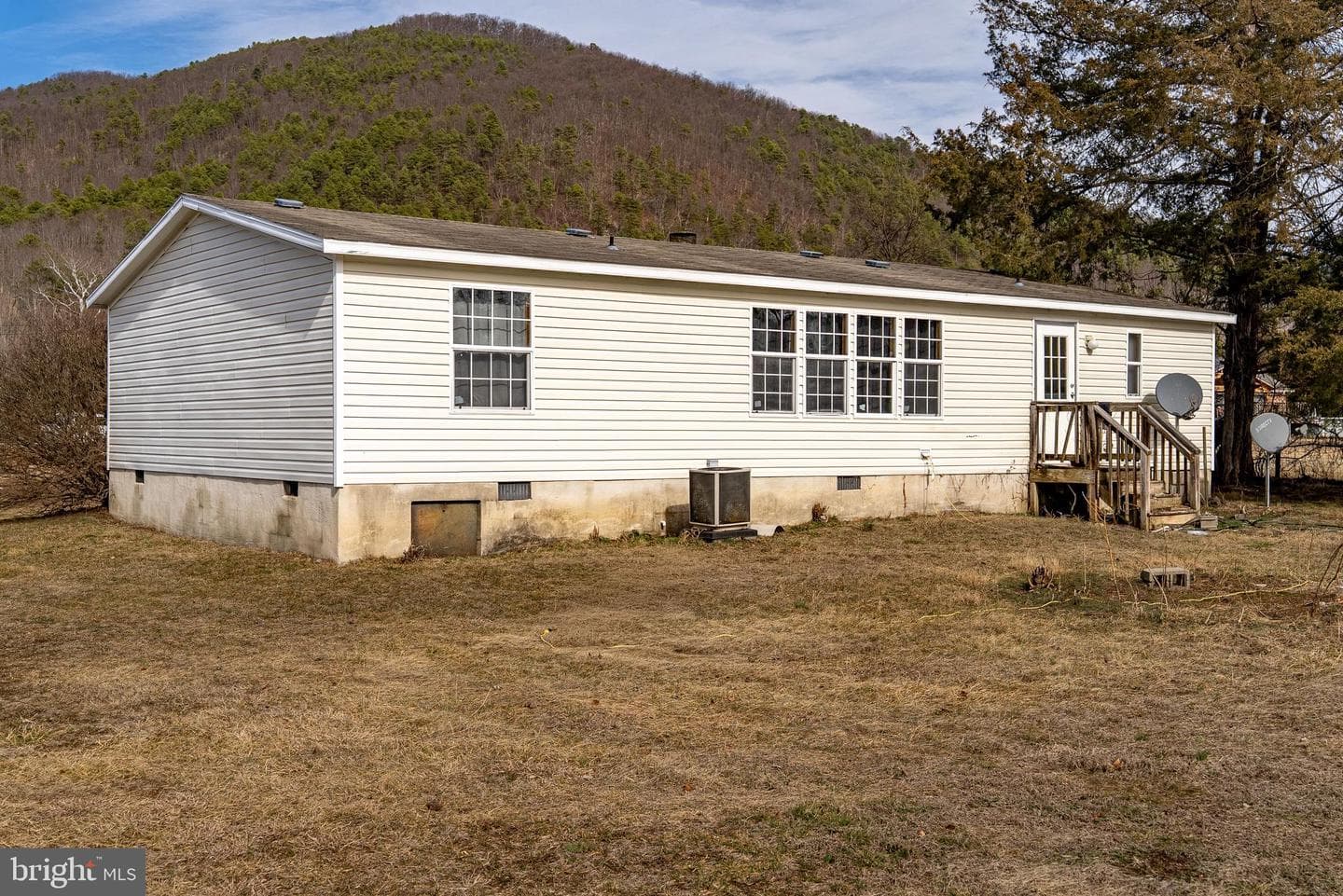 684 Jollett Road photo 36