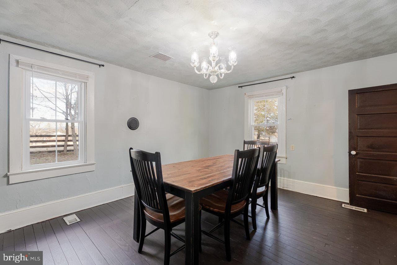 723 Sedwick Road photo 16
