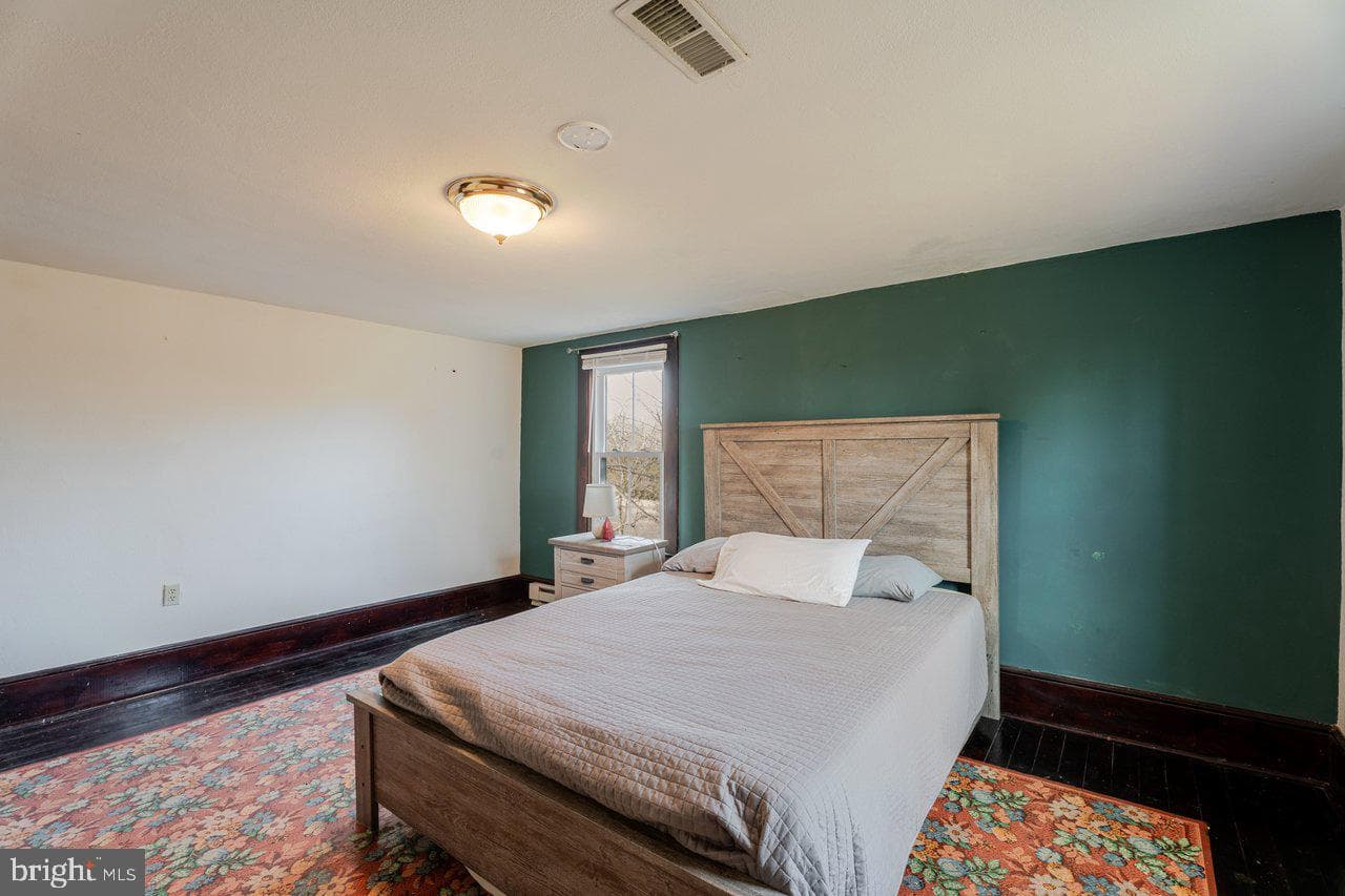 723 Sedwick Road photo 29