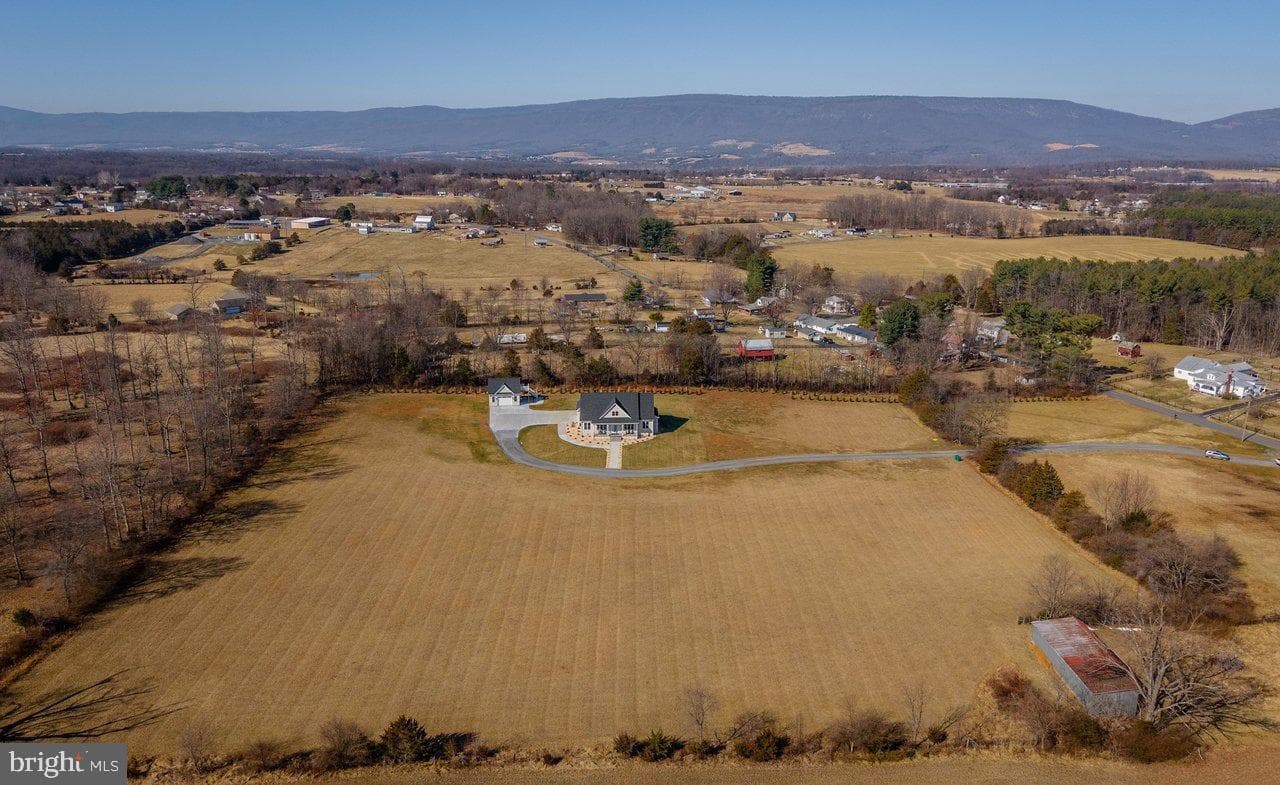 215 Forrest Drive photo 100