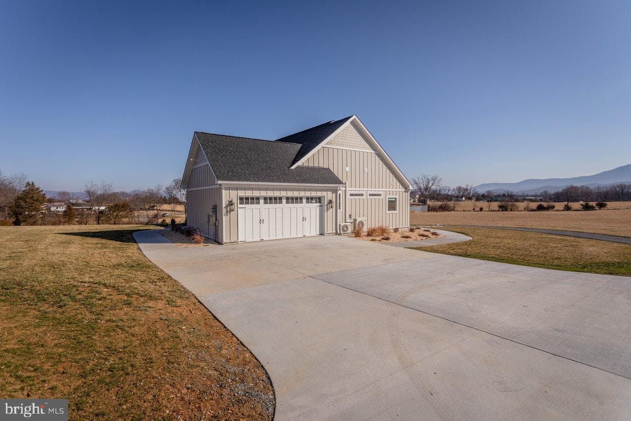 215 Forrest Drive photo 93