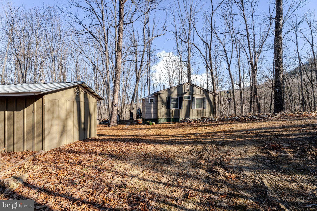 345 Wildwood Lane photo 28