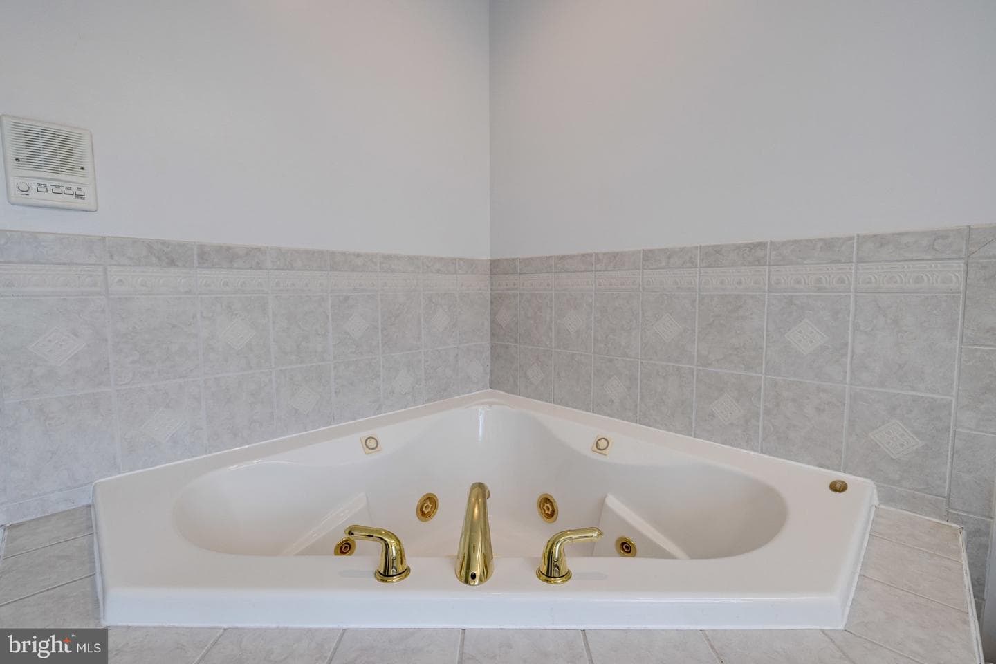 485 Beall Avenue photo 40
