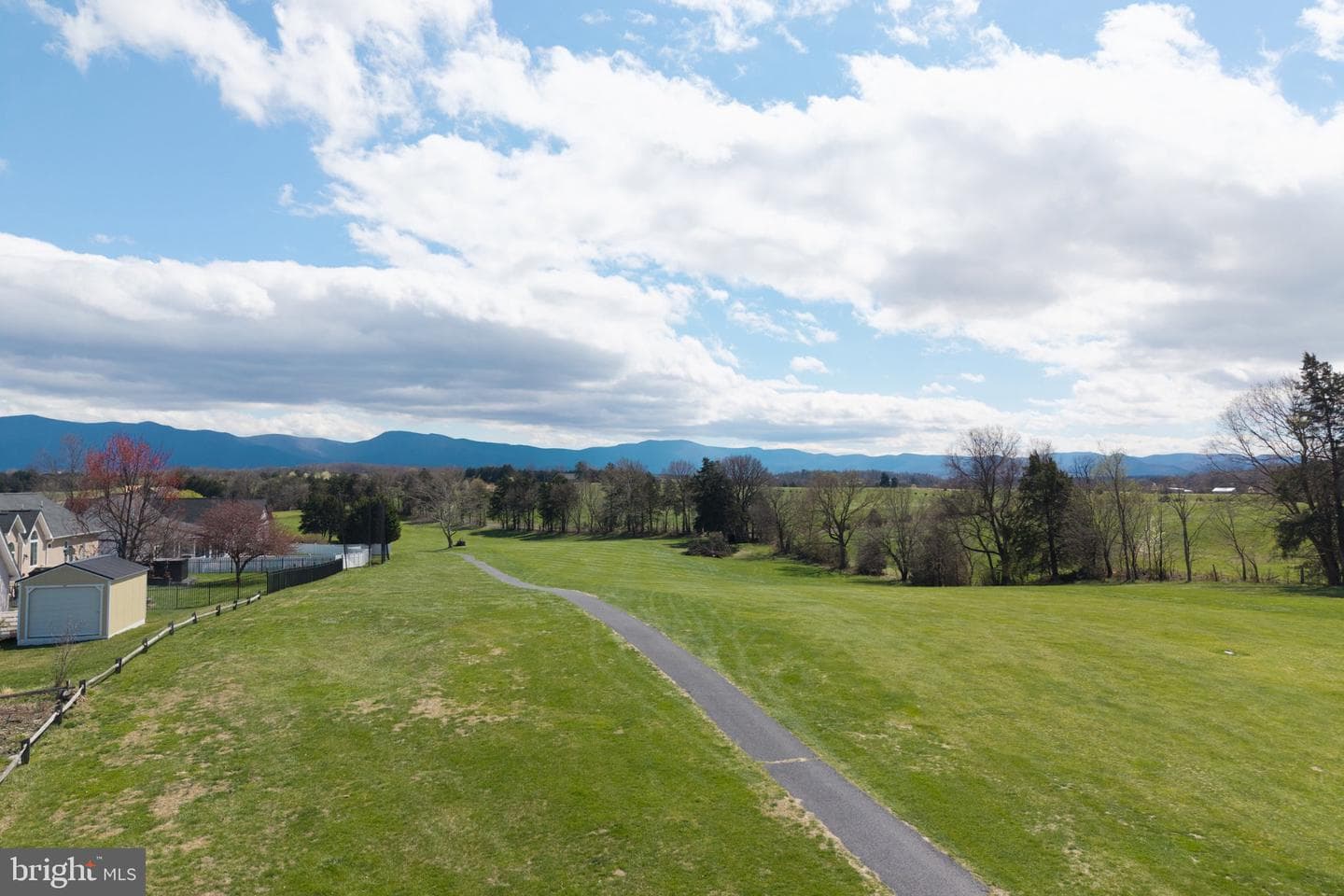 485 Beall Avenue photo 96