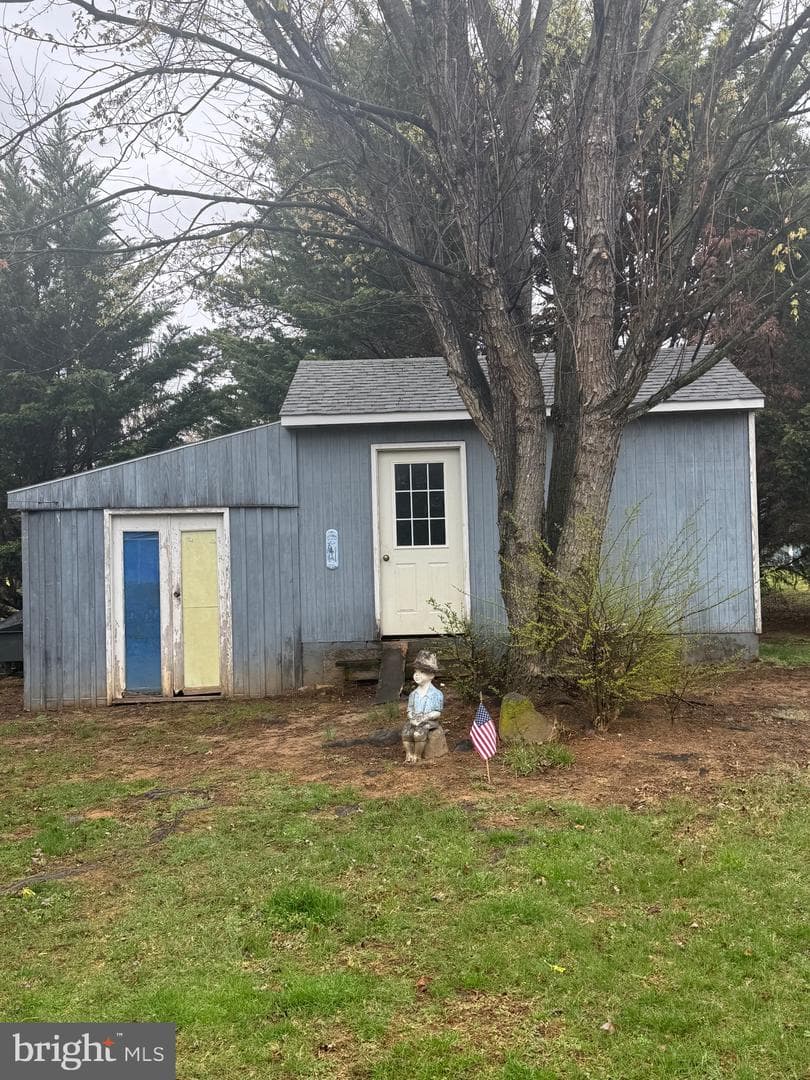 2 Massanutten Place photo 4
