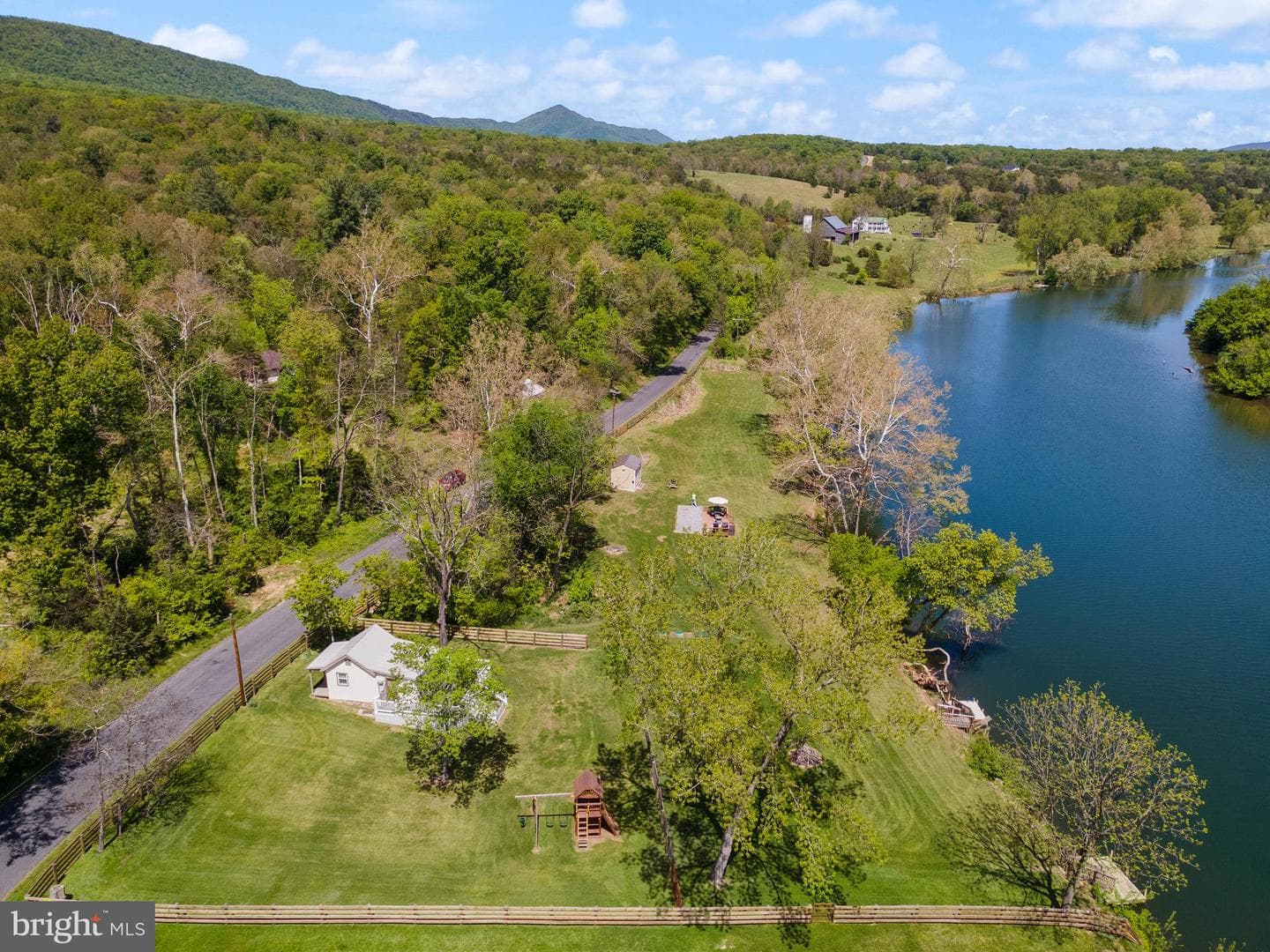 1449 Egypt Bend Road photo 2