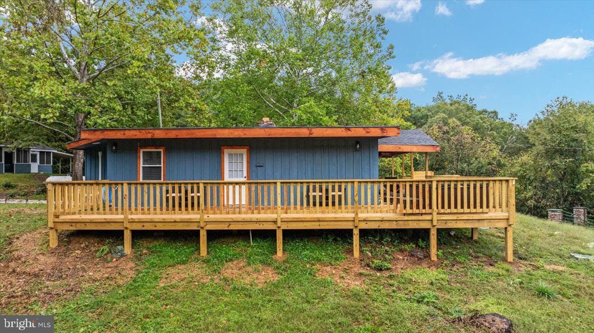 319 Lake Drive photo 28