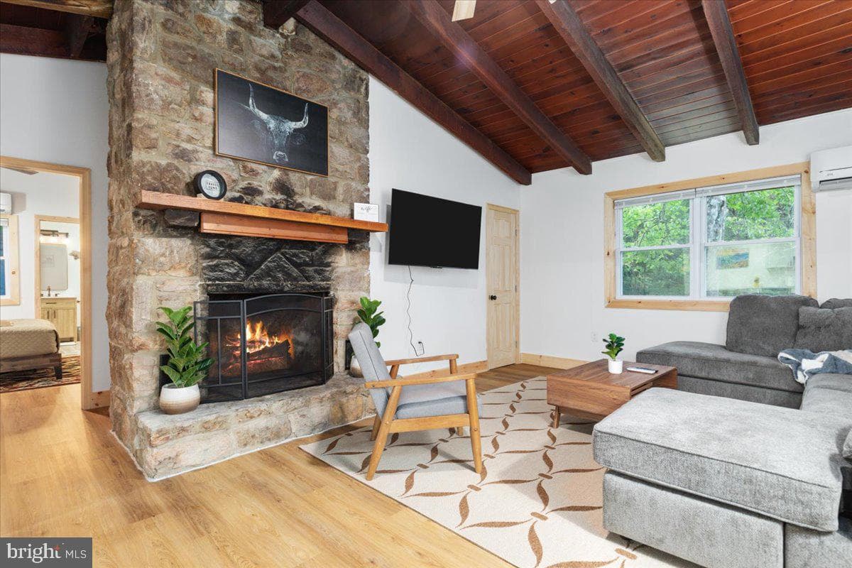 319 Lake Drive photo 6