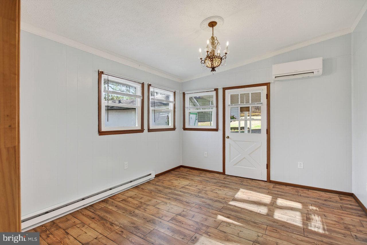 160 Gale Lane photo 28