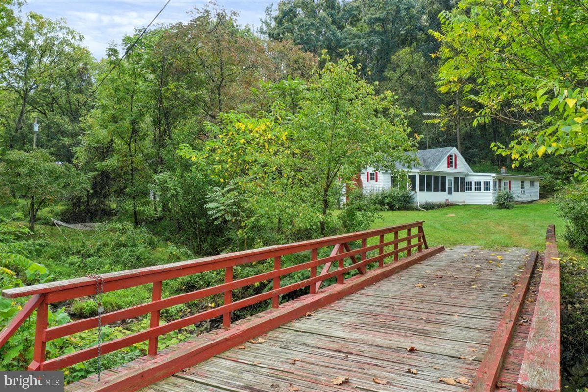 1485 Compton Hollow Road photo 2