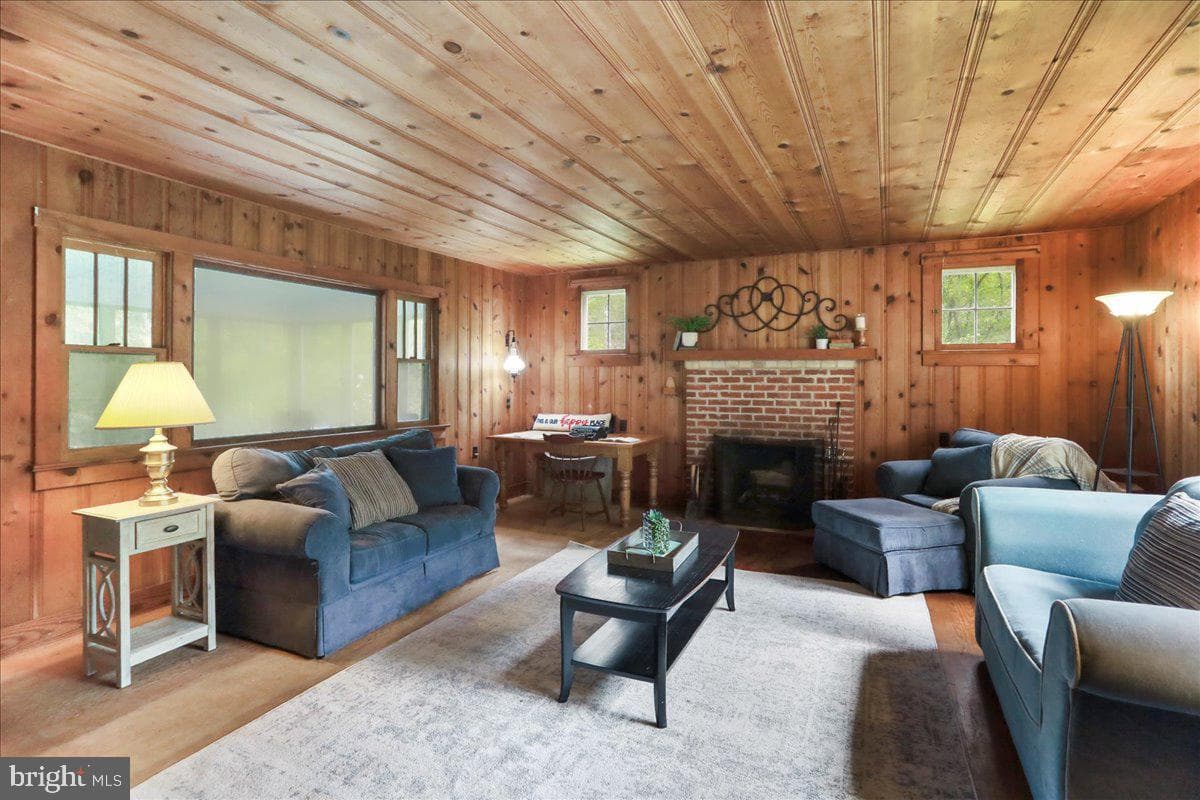 1485 Compton Hollow Road photo 5