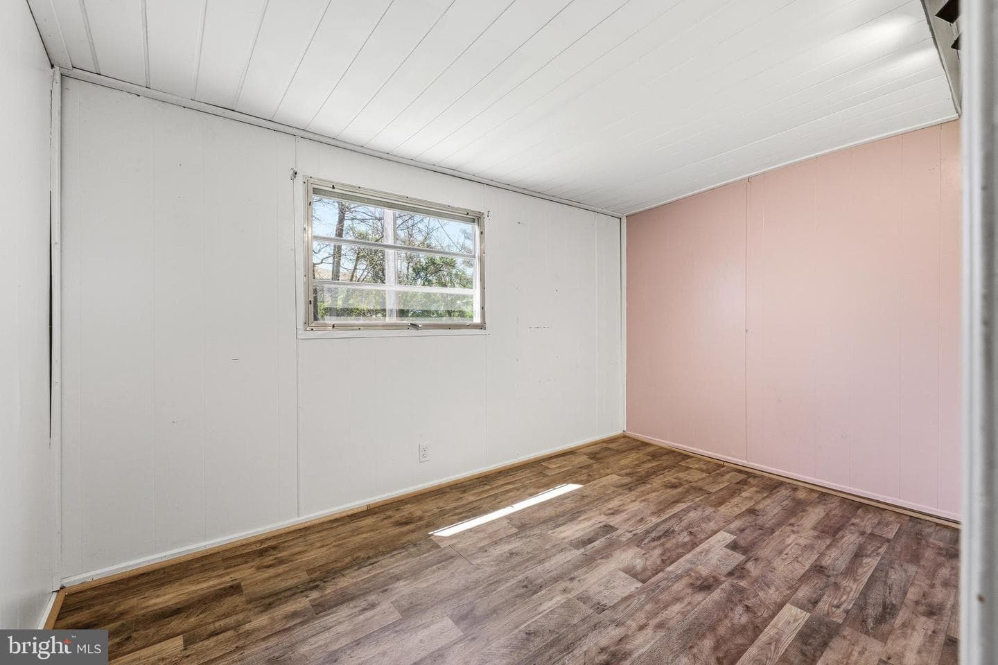 411 Fourth Street photo 16