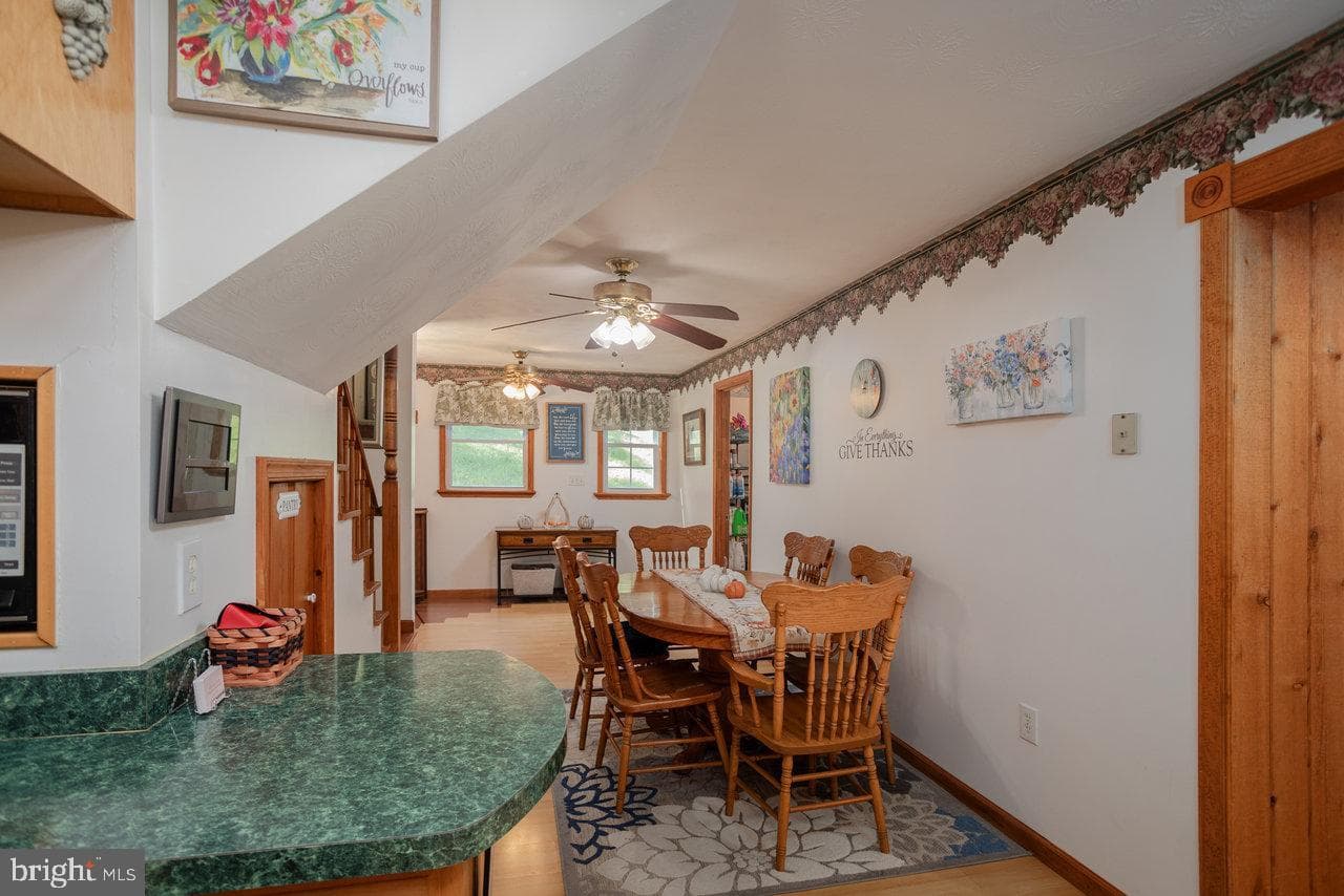 279 Helms Road photo 21