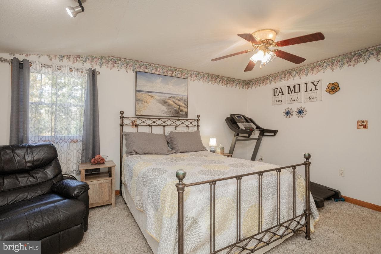279 Helms Road photo 32