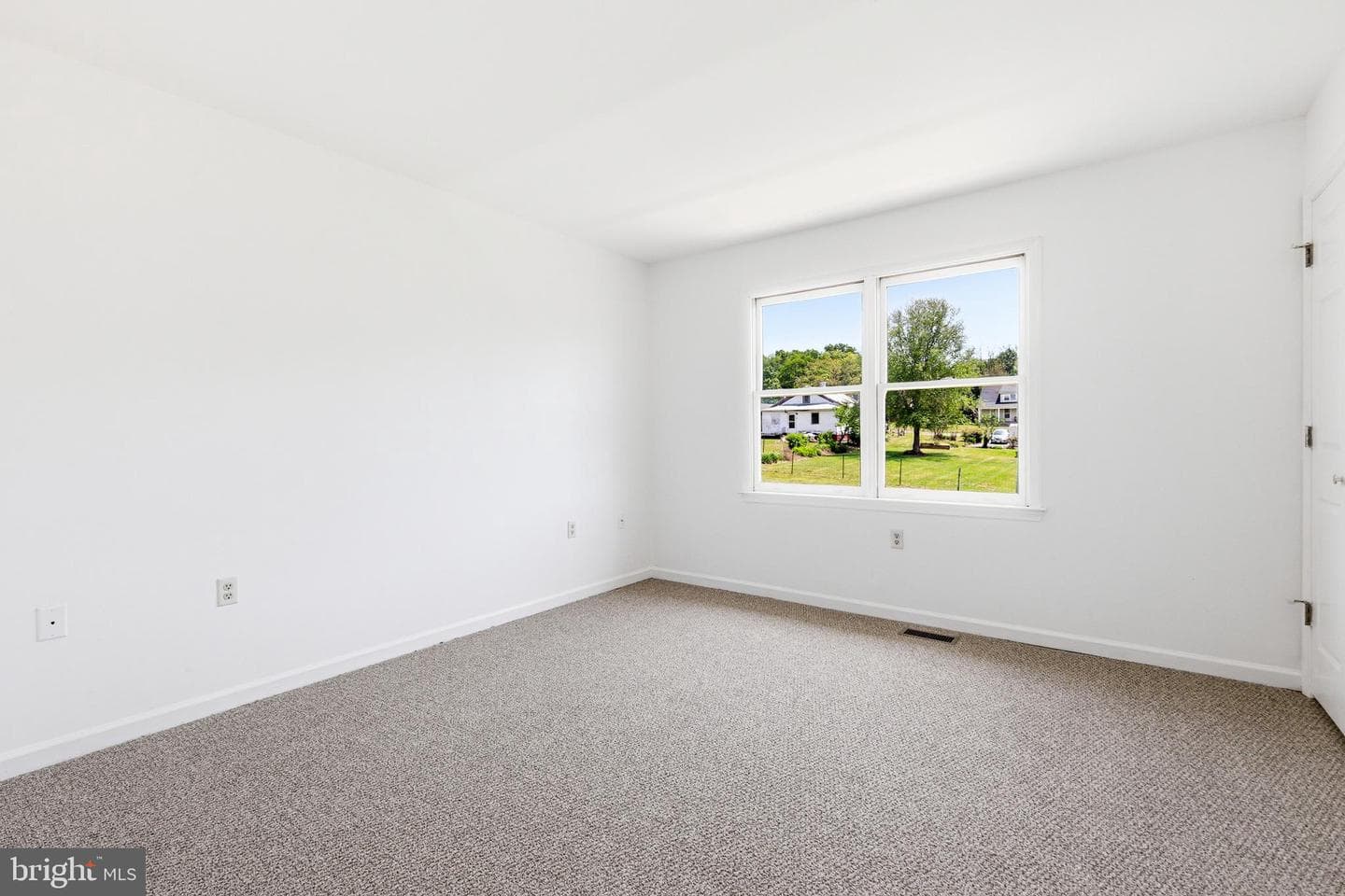 312 Quincy Avenue photo 38